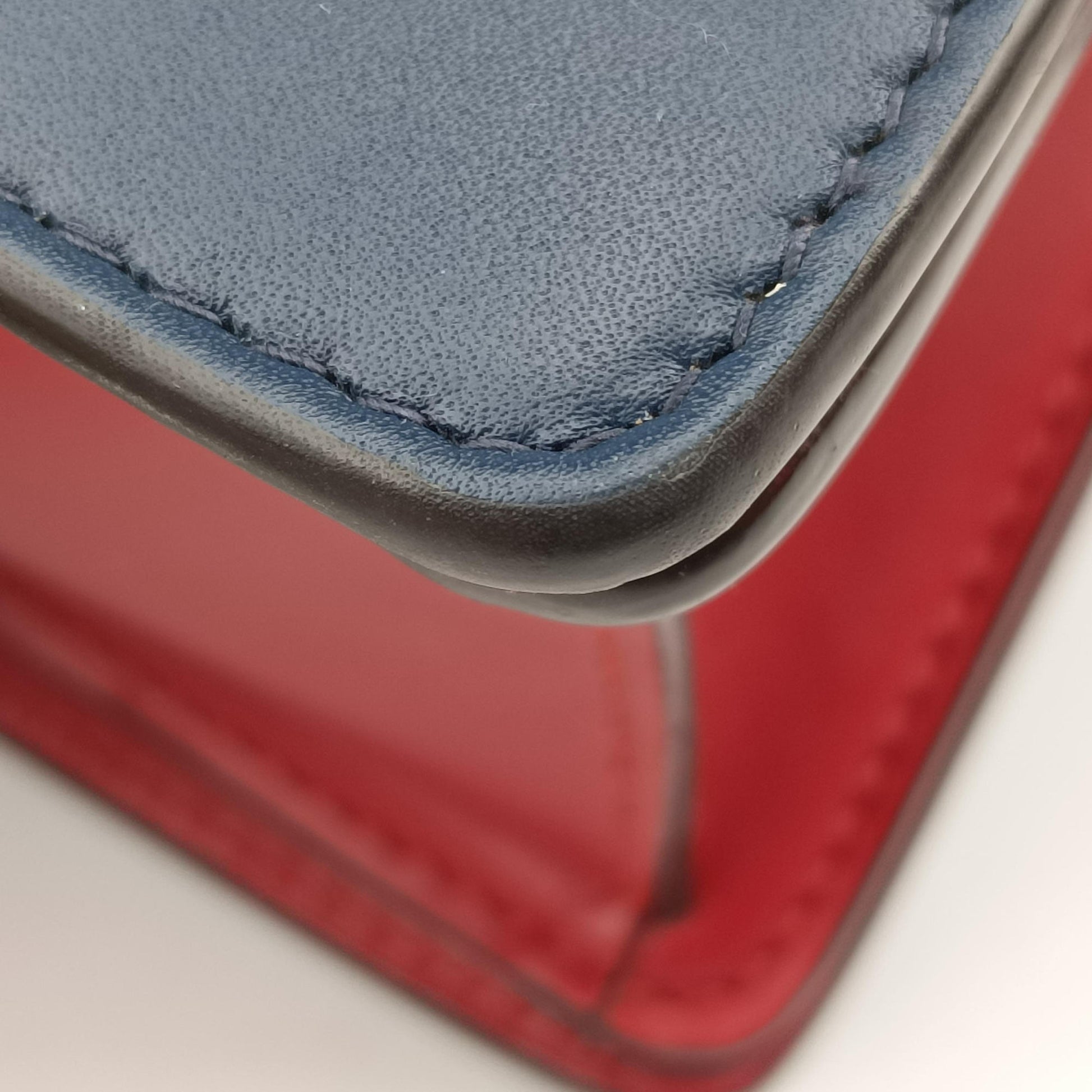 Queen Margaret White×Red×Blue×Pink Leather 476541 D023995575クイーン マーガレット ホワイト×レッド×ブルー×ピンク レザー 476541 D023995575