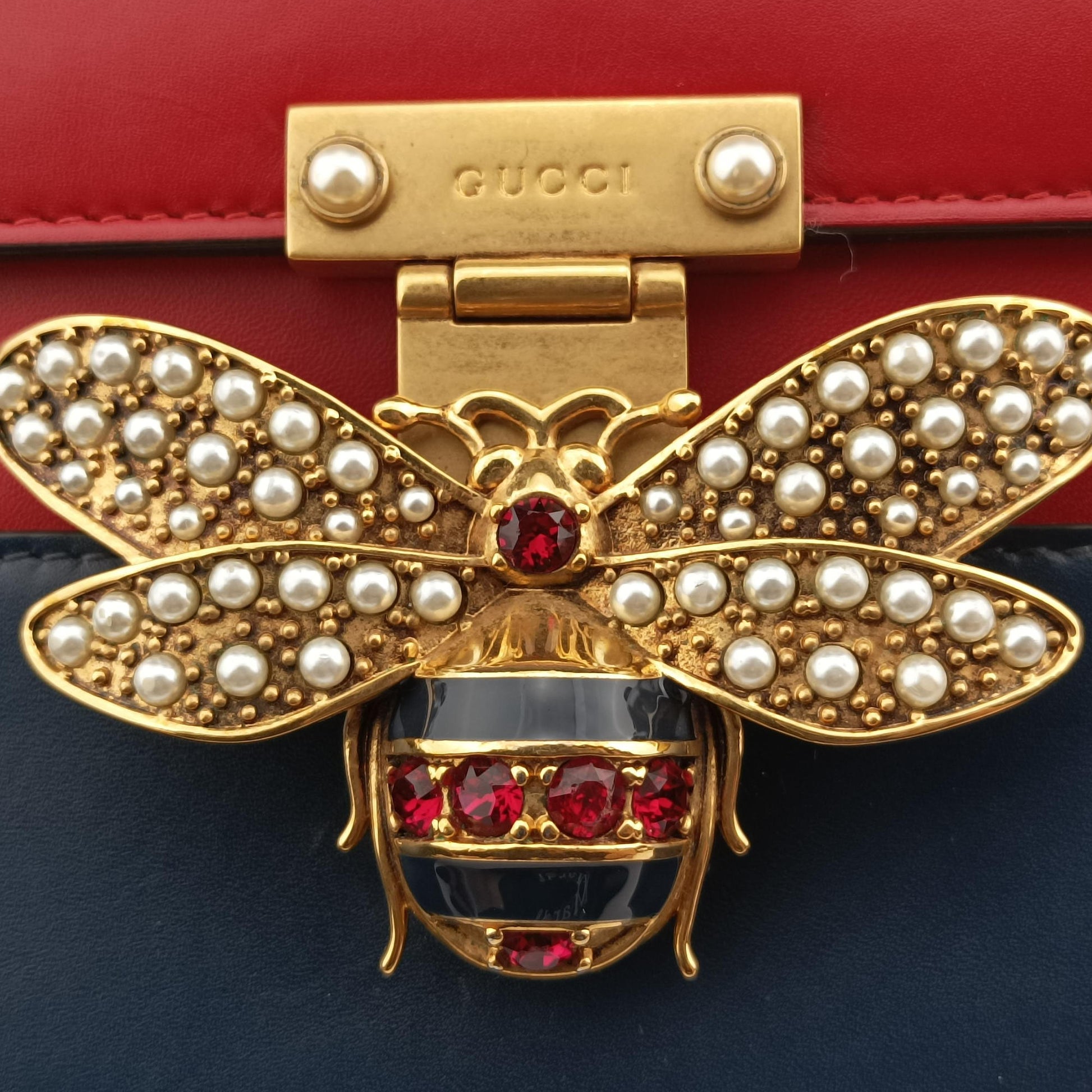 Queen Margaret White×Red×Blue×Pink Leather 476541 D023995575クイーン マーガレット ホワイト×レッド×ブルー×ピンク レザー 476541 D023995575