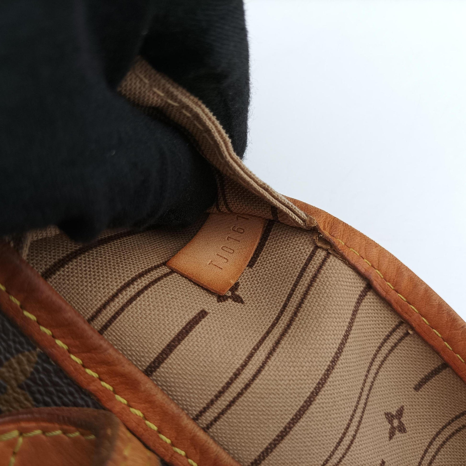 NEVERFULL GM Brown Monogram Canvas M40157 TJ0161ネヴァーフルGM モノグラム/ブラウン モノグラムキャンバス M40157 TJ0161