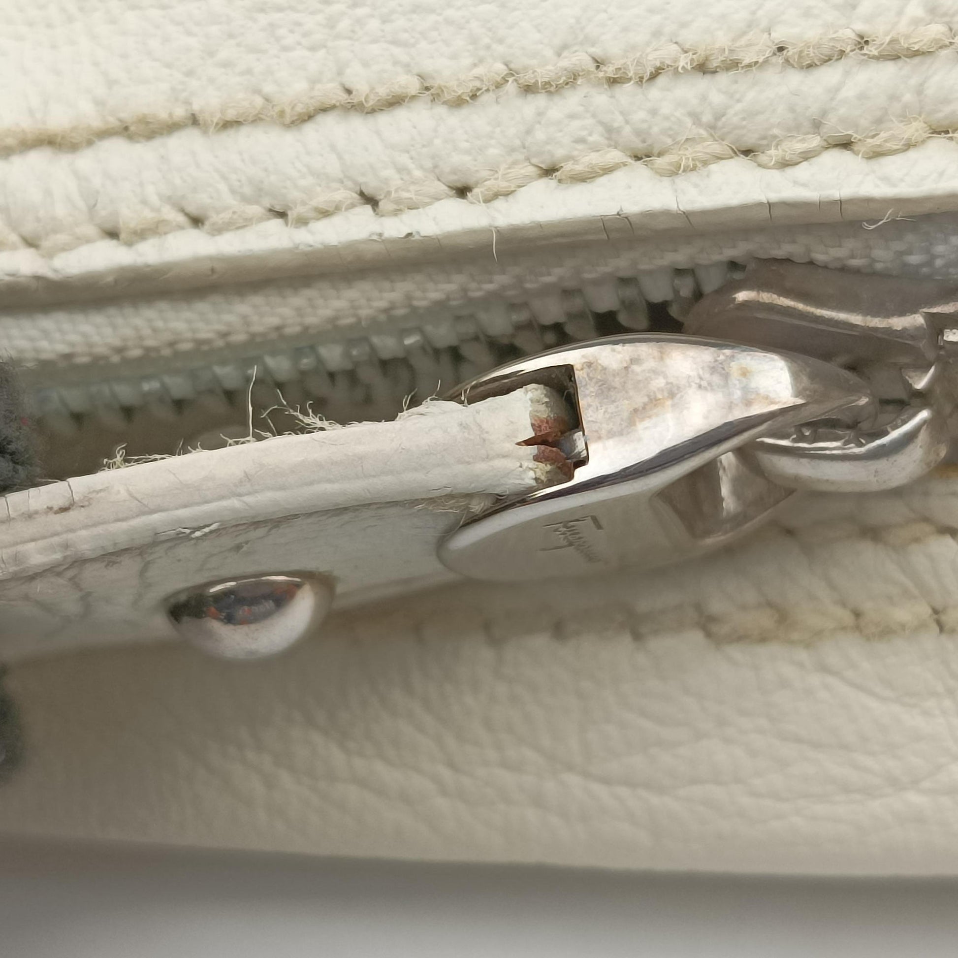 Vara Bow White Leather EE-21A907ヴァラ リボン ホワイト レザー EE-21A907