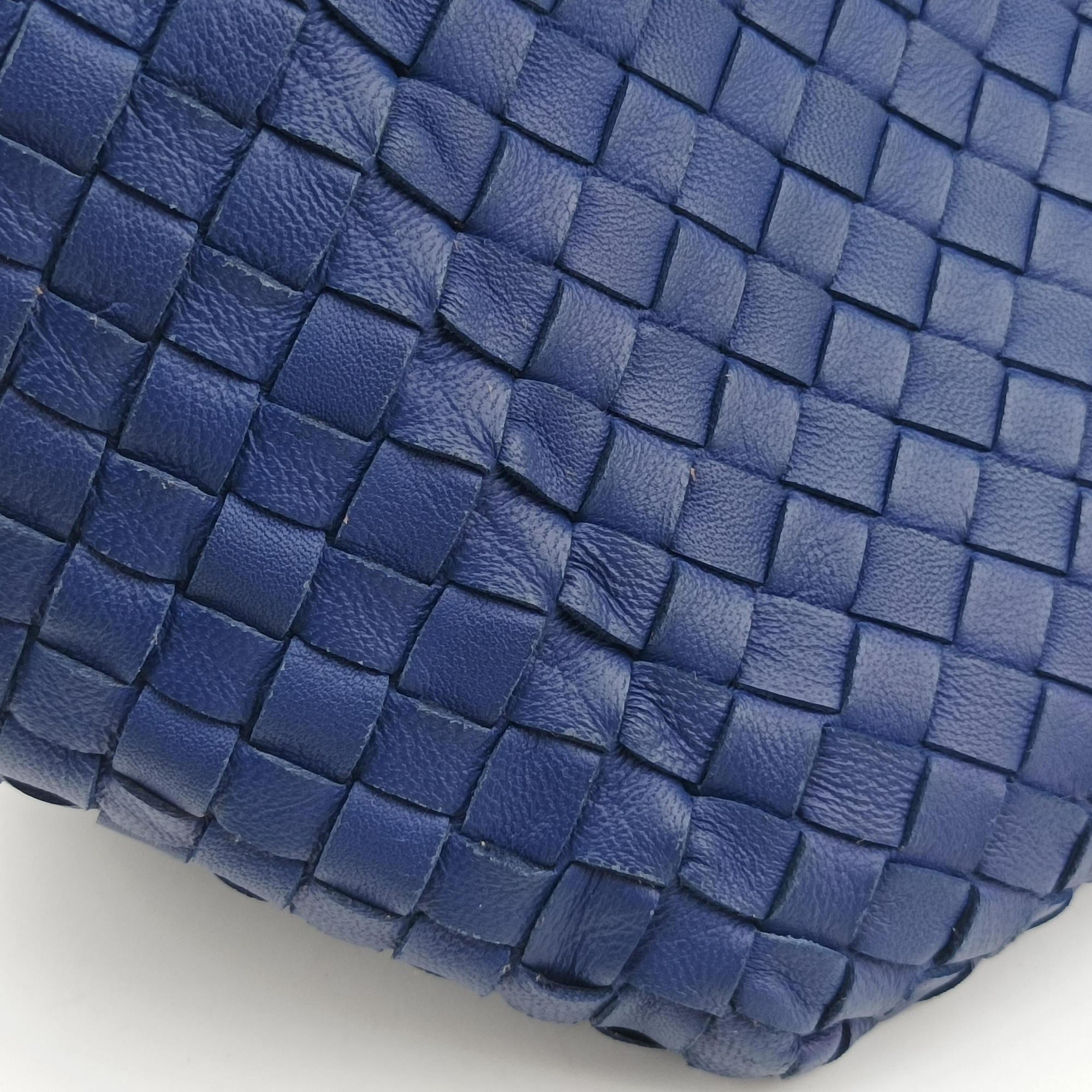 Cesta Intrecciato Blue lambskin B07174617Uセスタ イントレチャート ブルー ラムスキン B07174617U