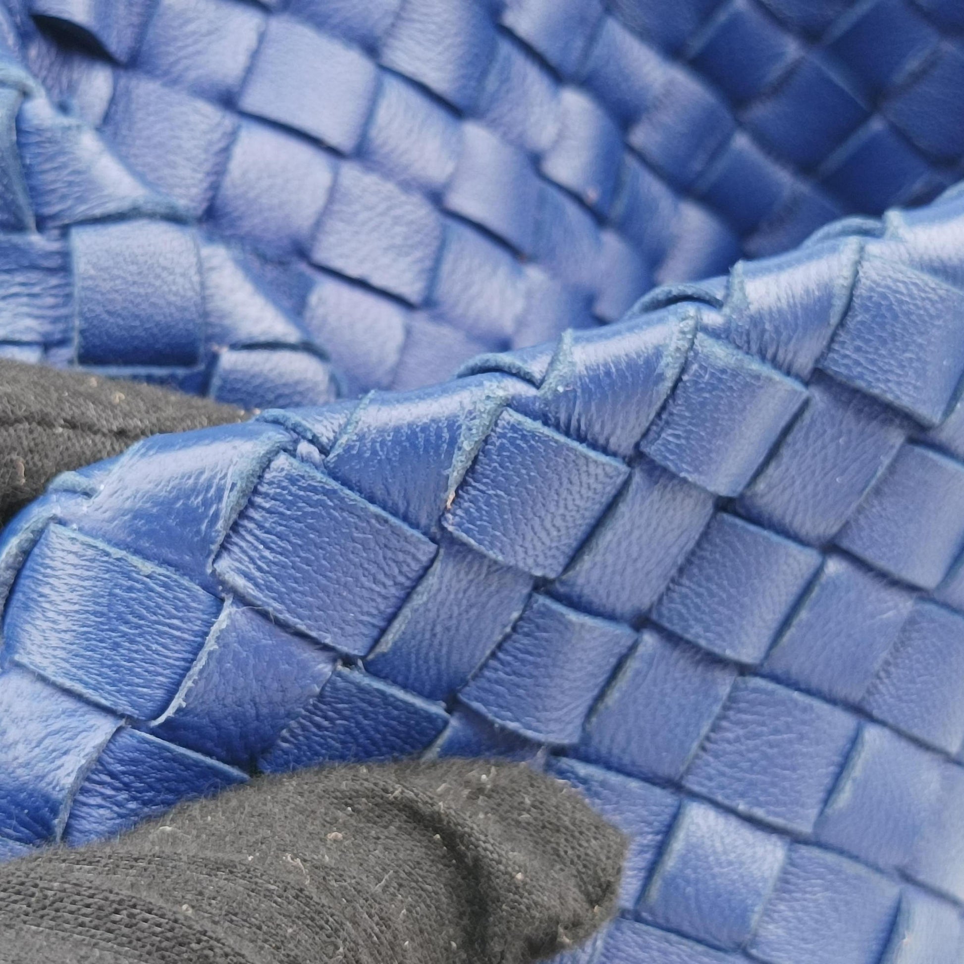Cesta Intrecciato Blue lambskin B07174617Uセスタ イントレチャート ブルー ラムスキン B07174617U