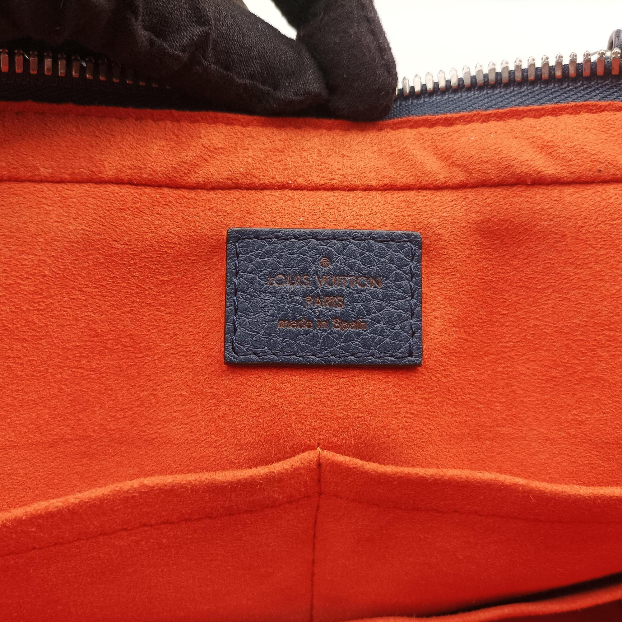Armand Briefcase MM Navy Taurillon leather M54380 UB4157アルマンド ブリーフケース MM ネイビー トリヨンレザー M54380 UB4157