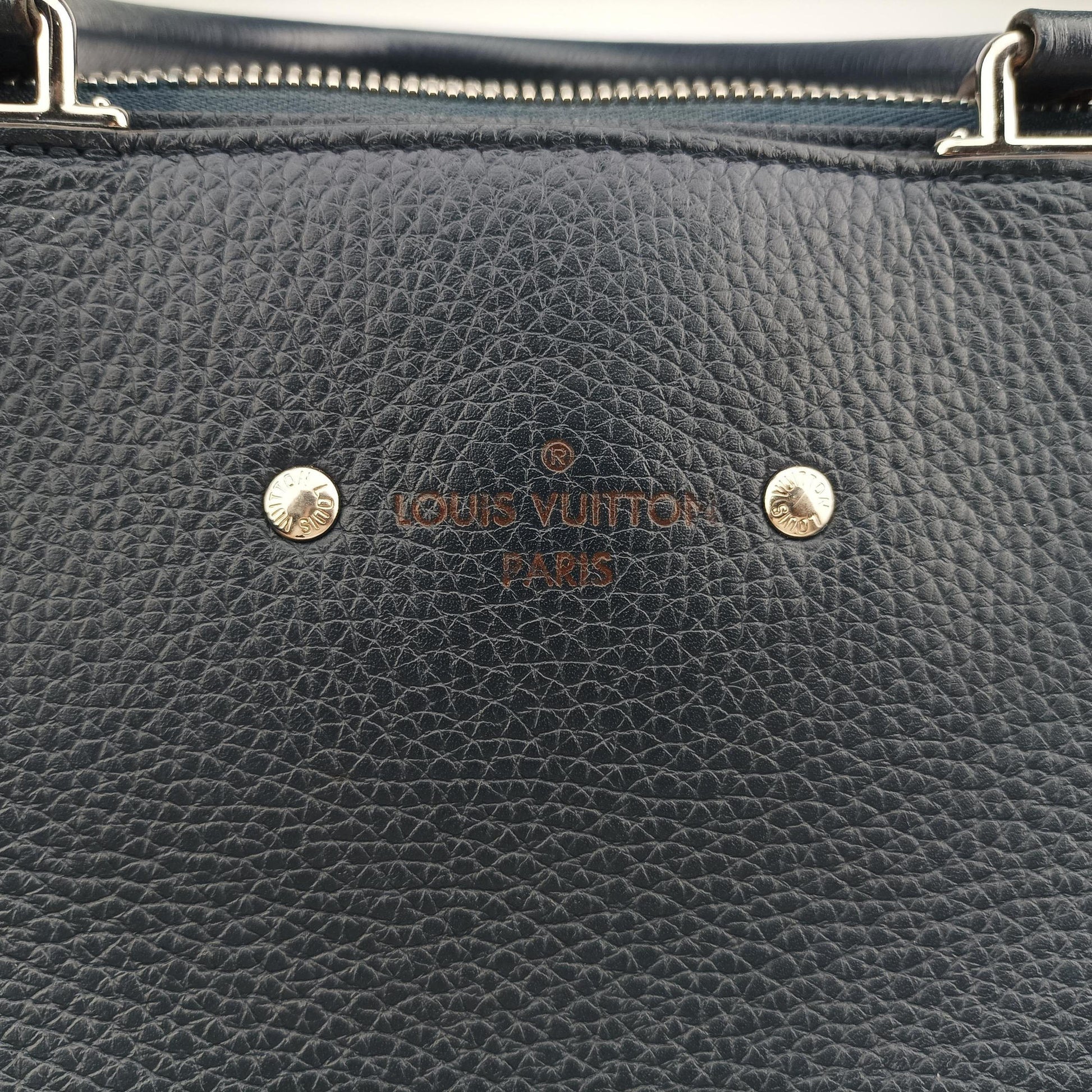 Armand Briefcase MM Navy Taurillon leather M54380 UB4157アルマンド ブリーフケース MM ネイビー トリヨンレザー M54380 UB4157