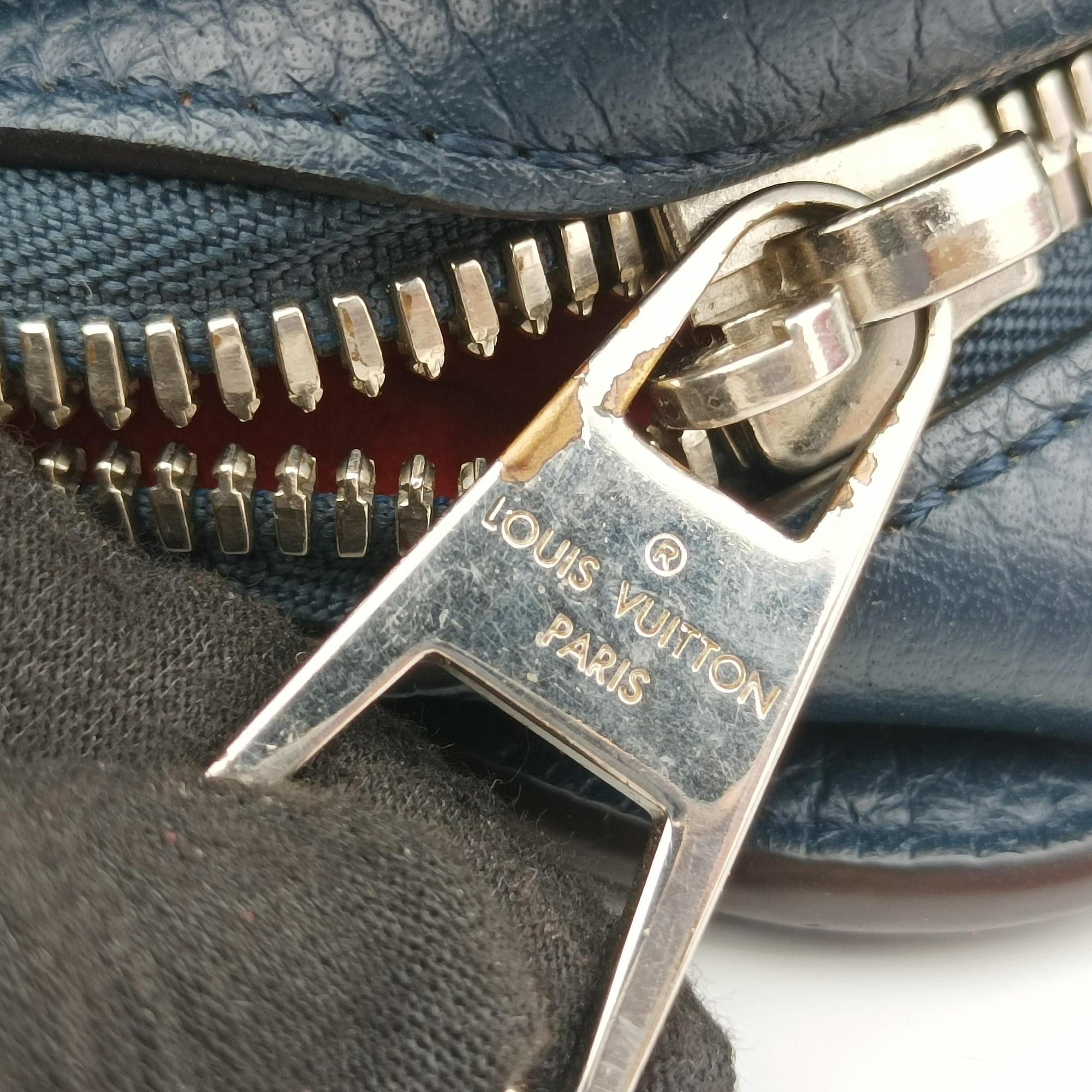 Armand Briefcase MM Navy Taurillon leather M54380 UB4157アルマンド ブリーフケース MM ネイビー トリヨンレザー M54380 UB4157