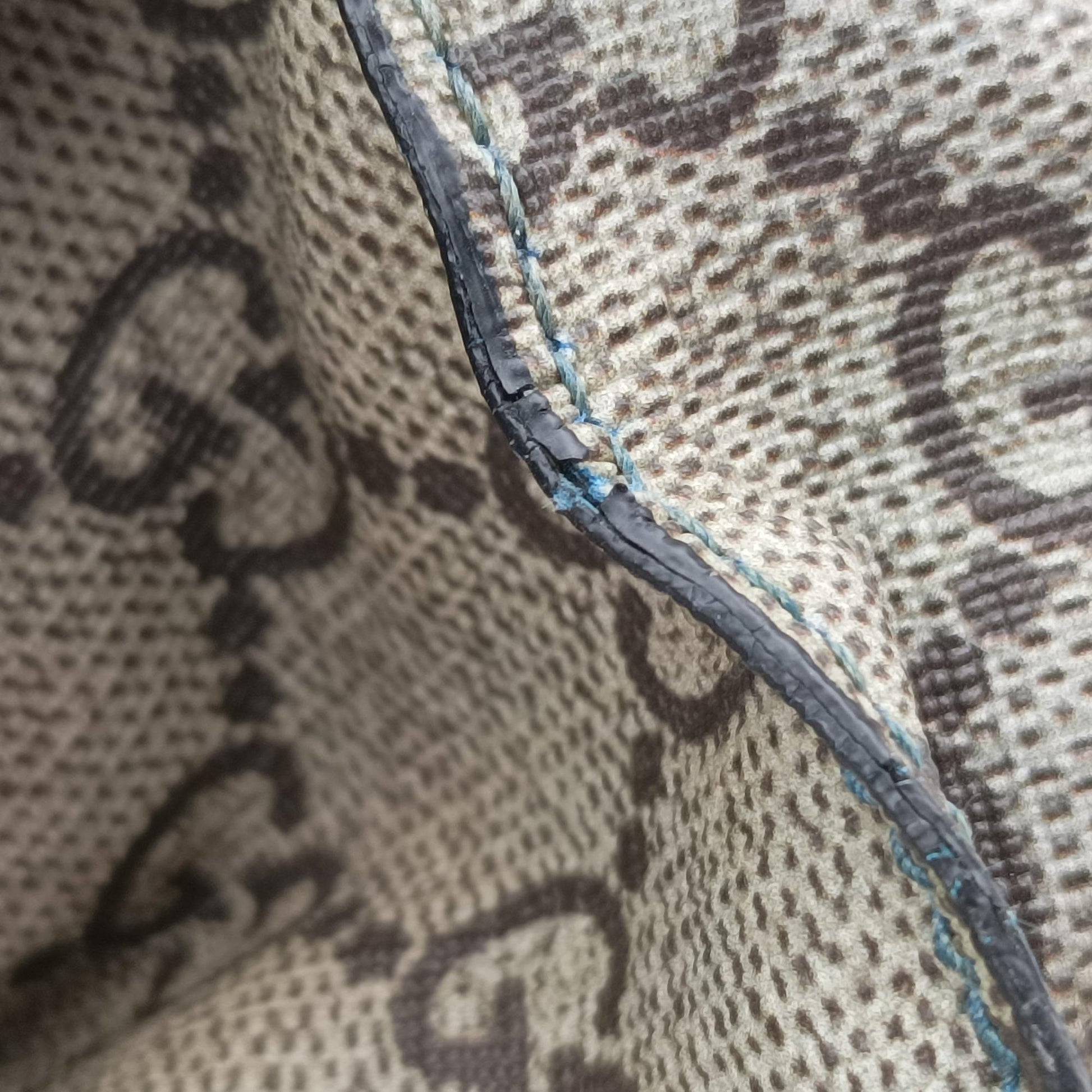 GG Supreme Bee Brown PVC coated canvas 450950 D021957137GGスプリーム キングスネーク ブラウン PVCコーティングキャンバス 450950 D021957137