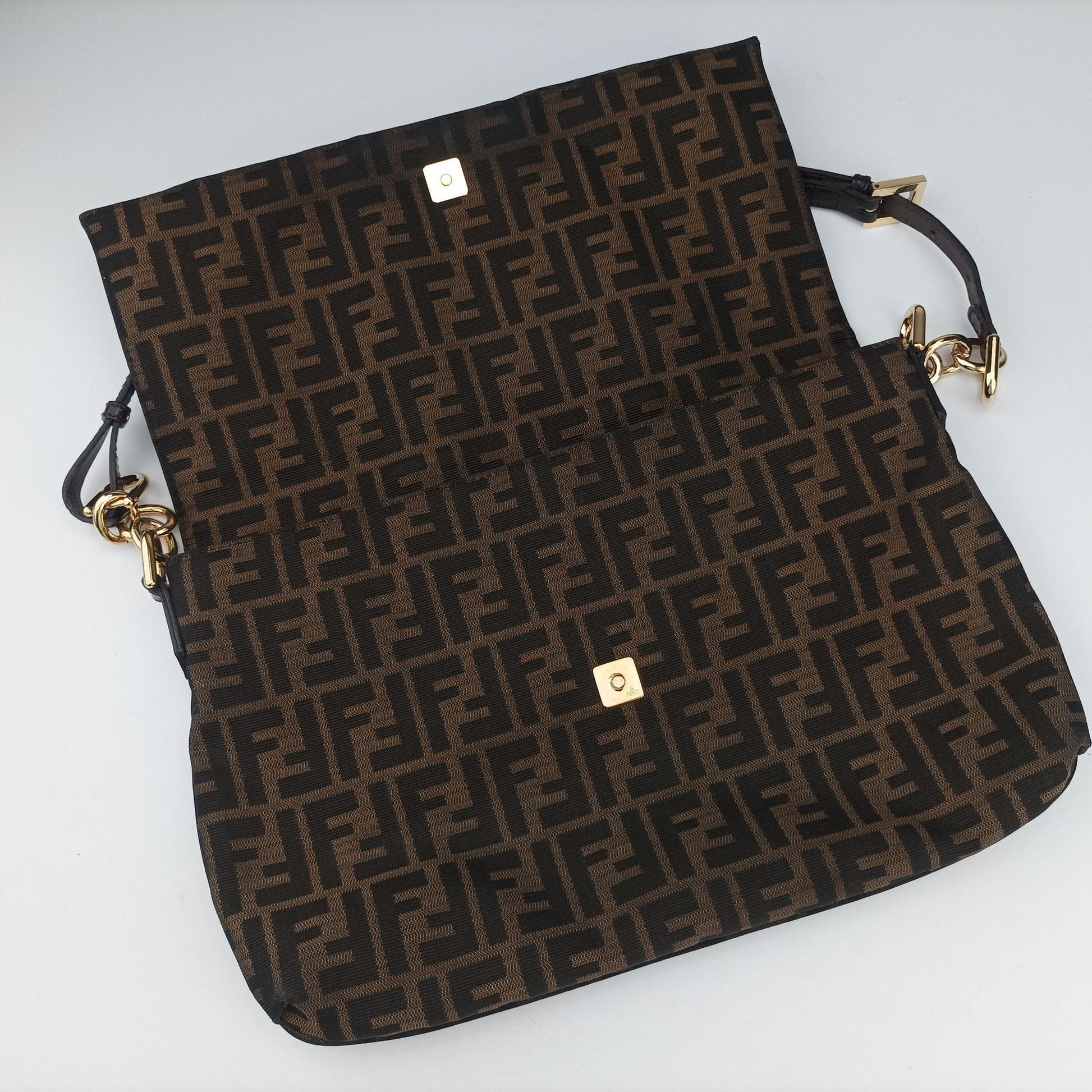 Mia Flap Brown canvas 8BT163 8BT163-WTH 118-2516ミア フラップ ブラウン キャンバス 8BT163 8BT163-WTH 118-2516