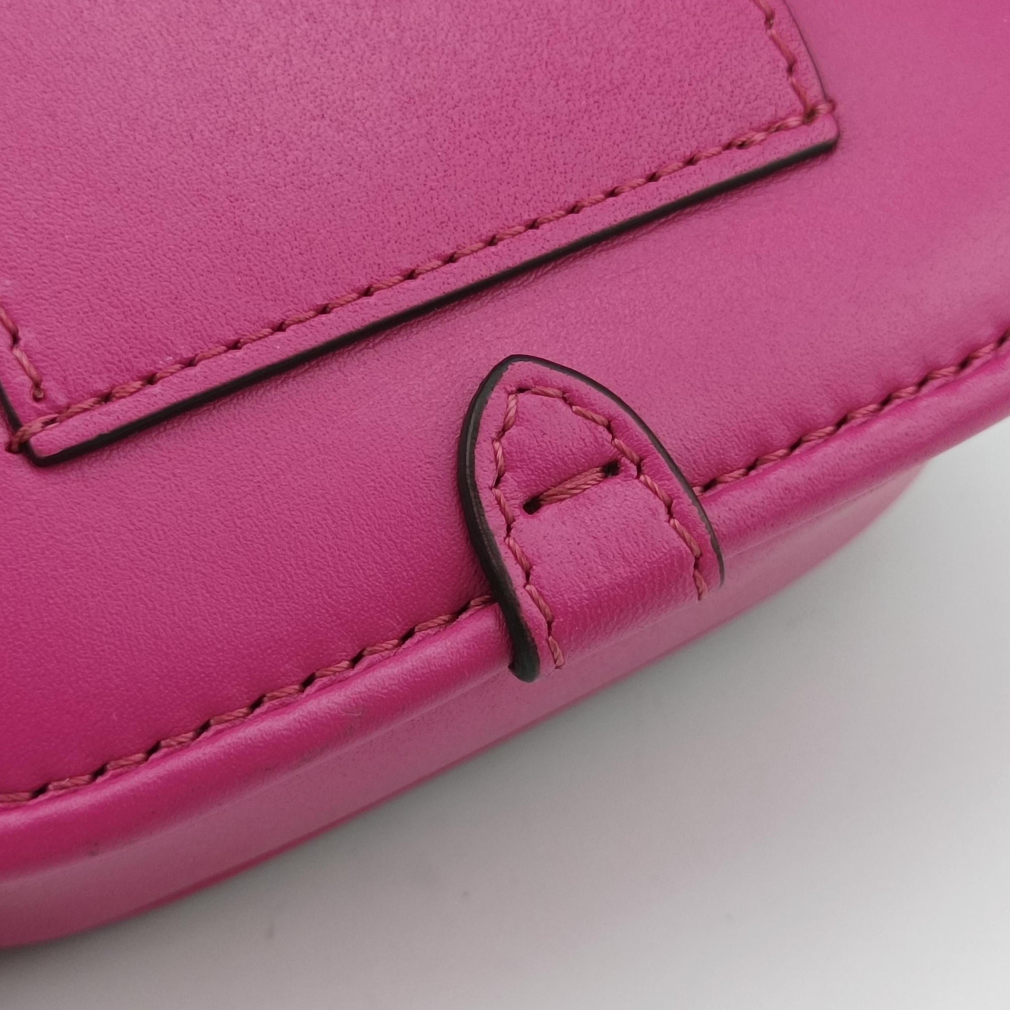 C'mon Small Rose Leather 7AS219 7AS219 AQ0Lカモン スモール ローズ レッド レザー 7AS219 7AS219 AQ0L