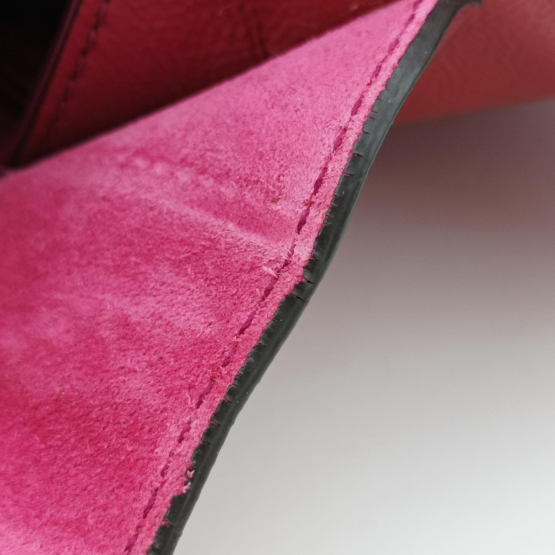 Soho RoseRed Patent Leather 323190 E015353790ソーホー  ローズレッド パテント 323190 E015353790