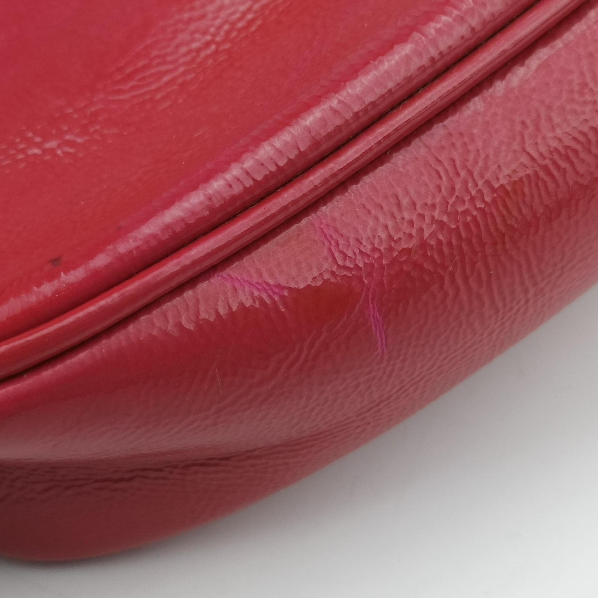 Soho RoseRed Patent Leather 323190 E015353790ソーホー  ローズレッド パテント 323190 E015353790
