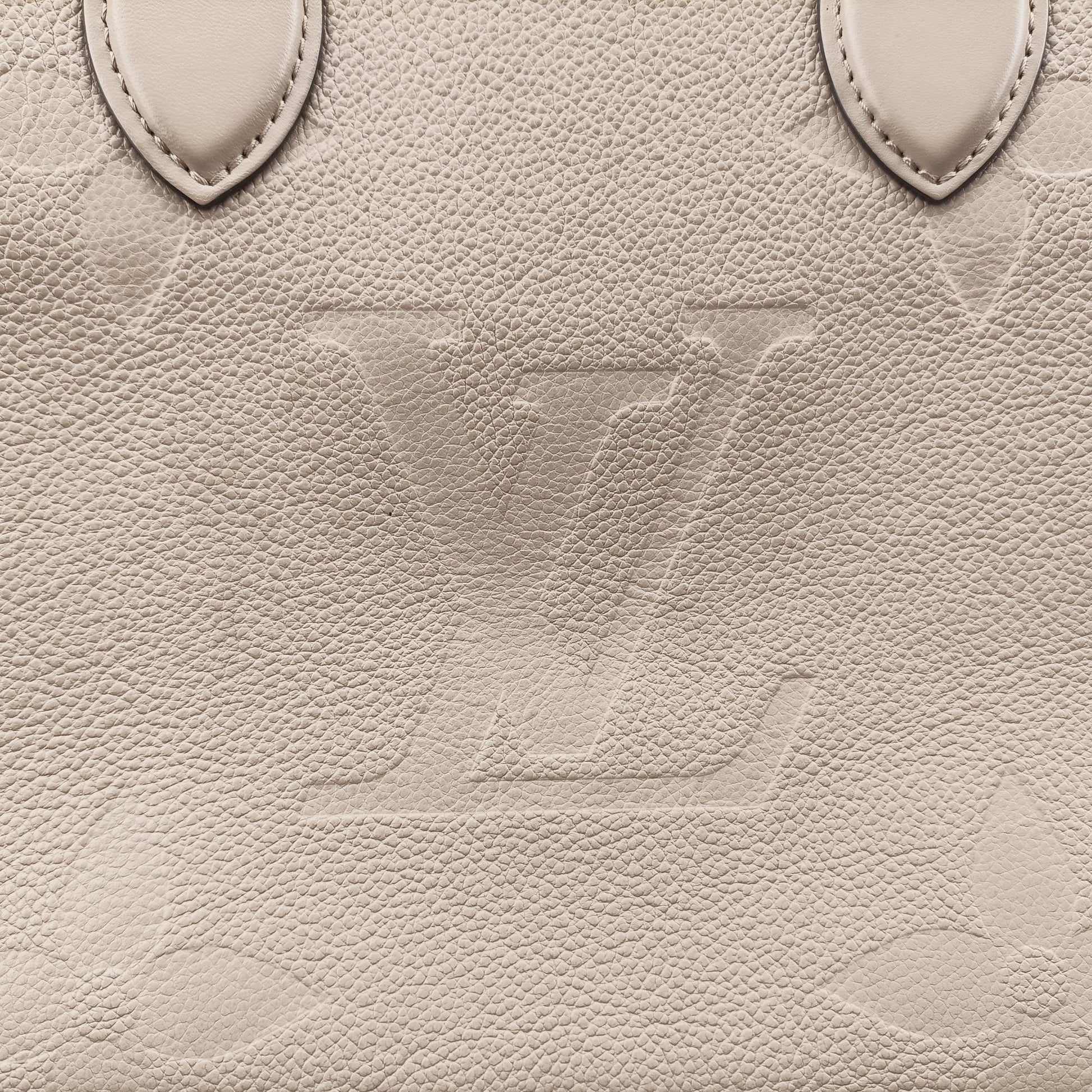 OntheGo MM Beige Monogram Empreinte M45607 IC ChipオンザゴーMM ベージュ系 モノグラム アンプラント M45607 ICチップ