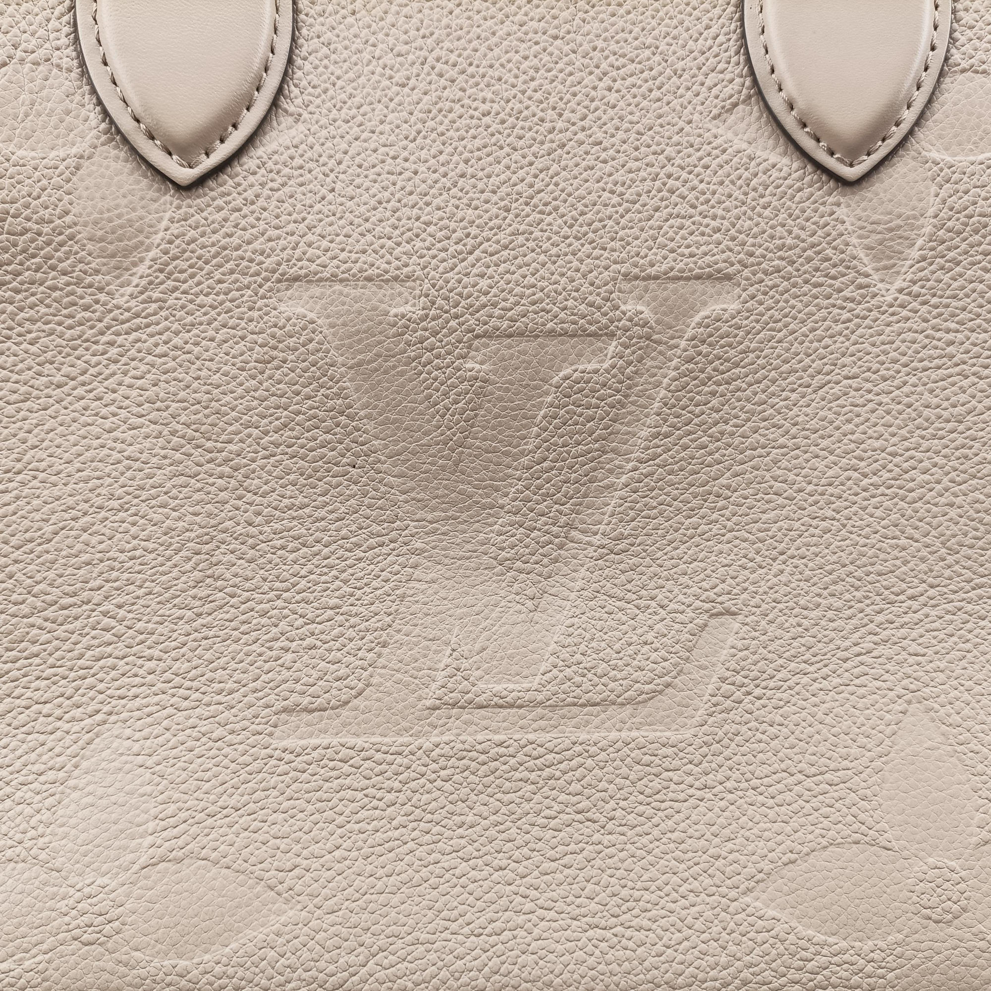 OntheGo MM Beige Monogram Empreinte M45607 IC ChipオンザゴーMM ベージュ系 モノグラム アンプラント M45607 ICチップ