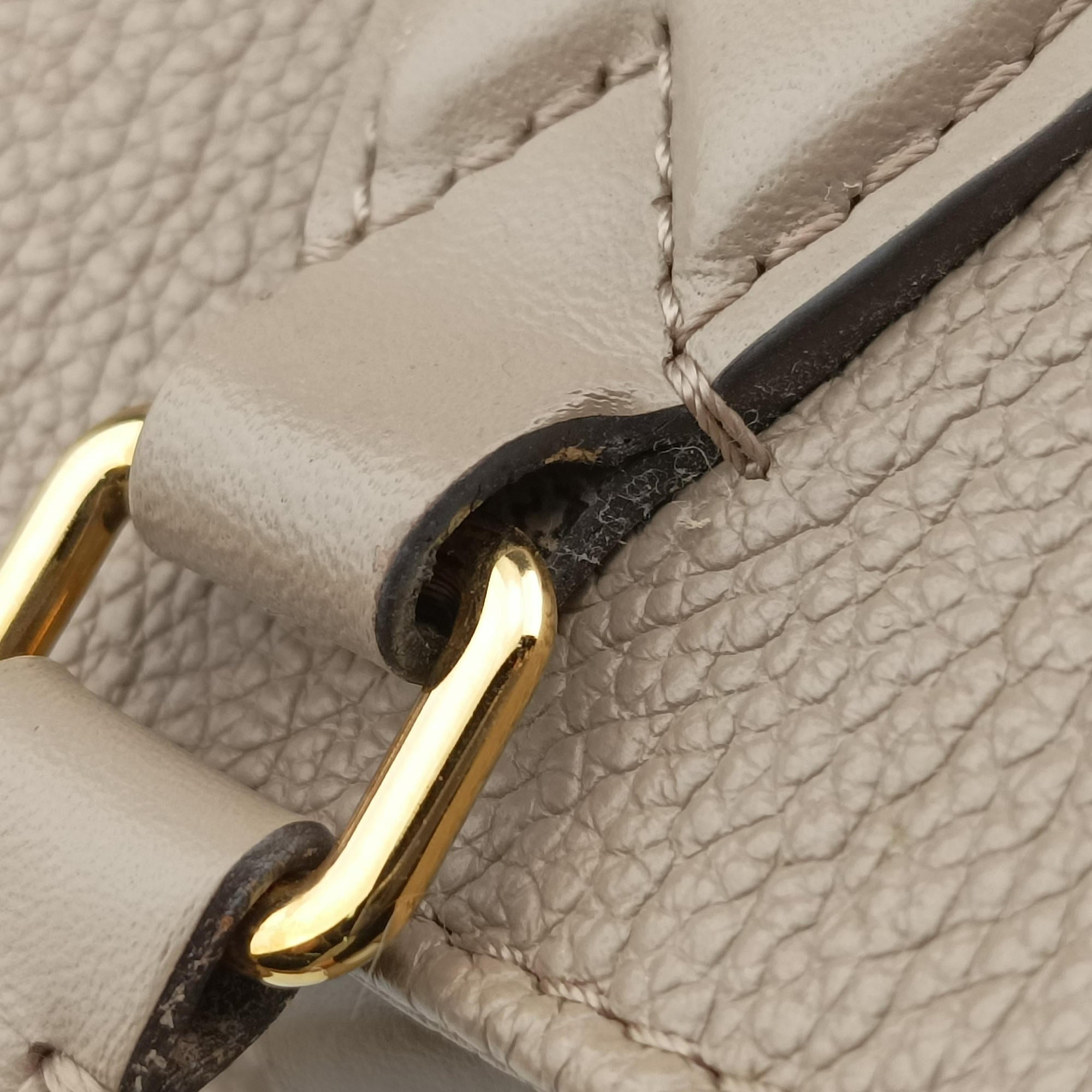 OntheGo MM Beige Monogram Empreinte M45607 IC ChipオンザゴーMM ベージュ系 モノグラム アンプラント M45607 ICチップ