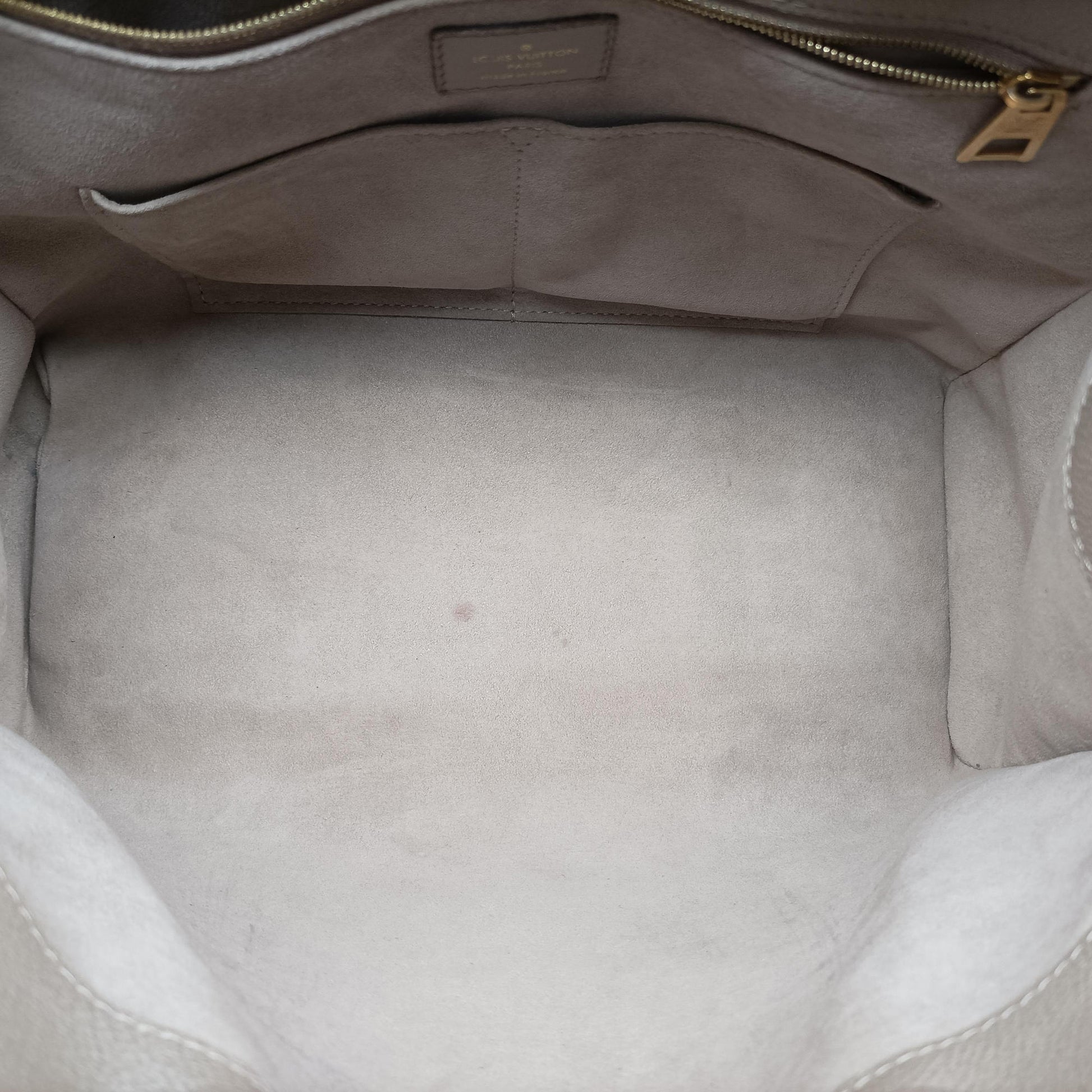 OntheGo MM Beige Monogram Empreinte M45607 IC ChipオンザゴーMM ベージュ系 モノグラム アンプラント M45607 ICチップ