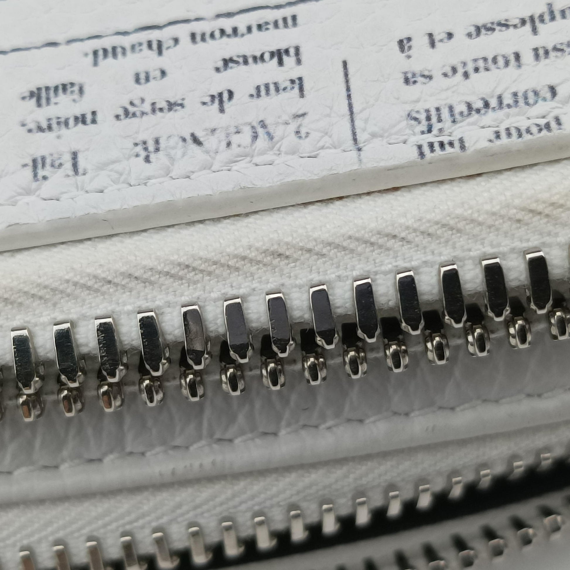 Daniel Arsham collaboration Newspaper Print White Leather 10-BO-1119ダニエルアーシャム コラボ ニュースペーパー ホワイト レザー 10-BO-1119