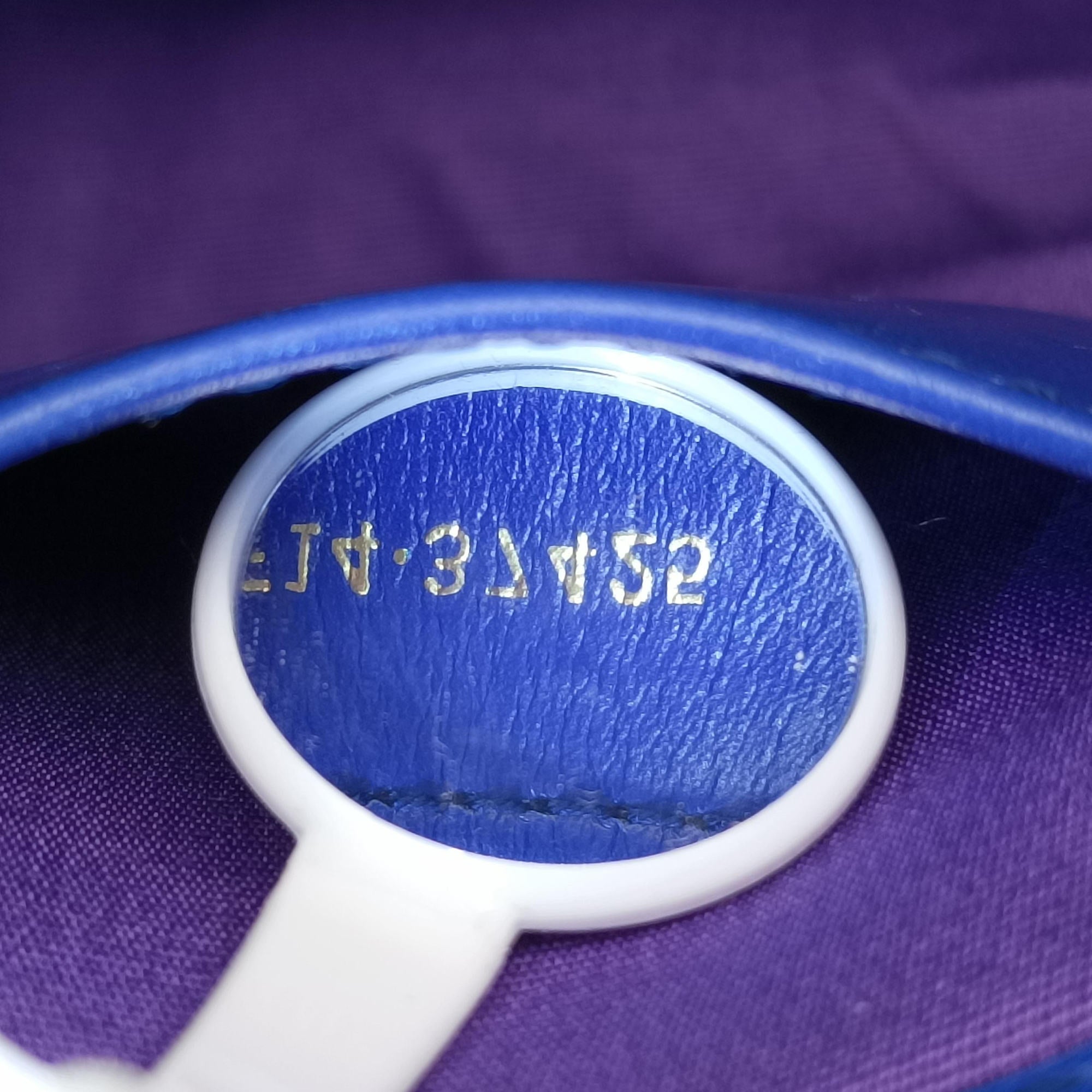 SERPENTI FOREVER Blue leather RP.F14.37425セルペンティ フォーエバー ブルー レザー RP.F14.37425