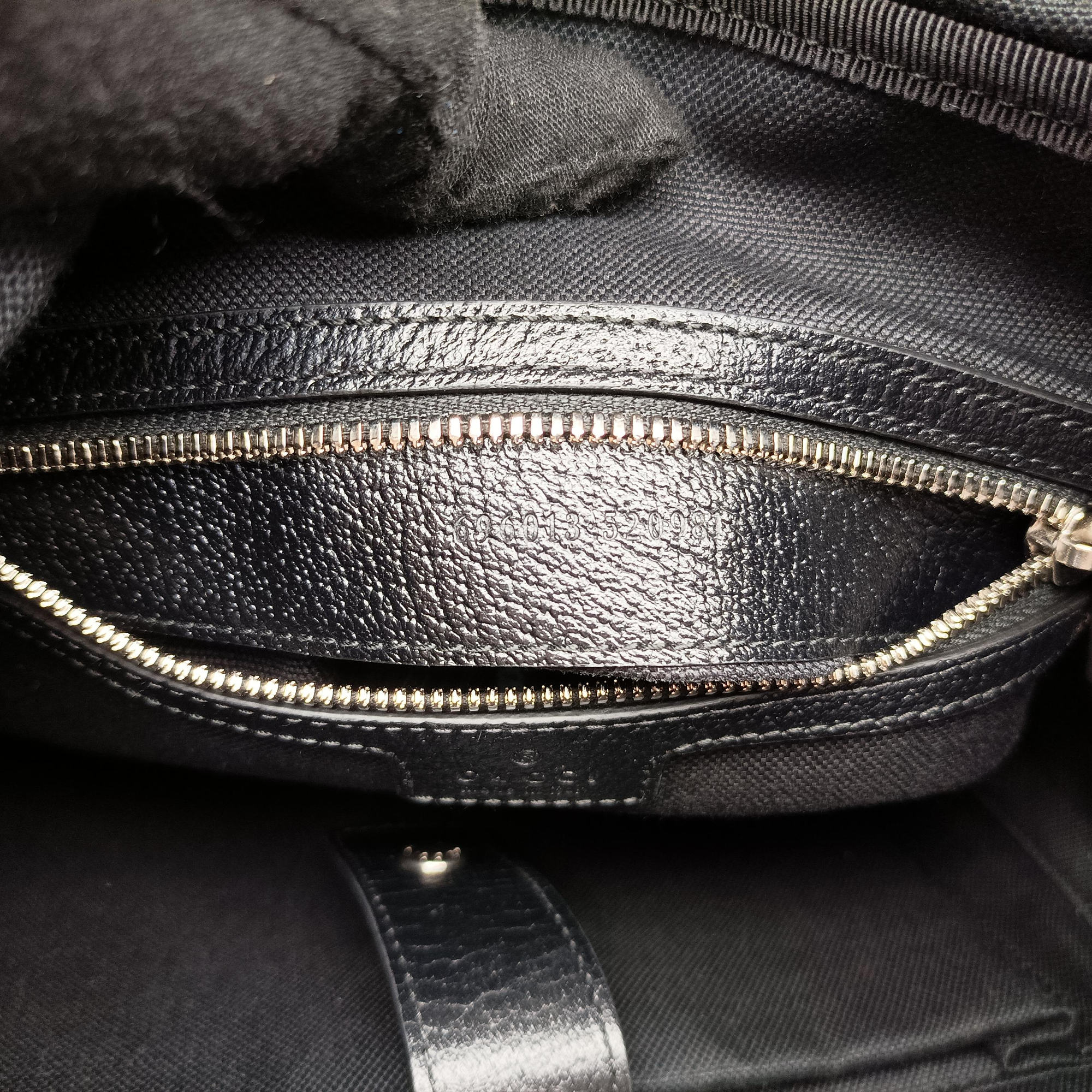 Interlocking G Black GG Supreme Canvas × Leather 696013 H038572483インターロッキングG ブラック GGスプリームキャンバス × レザー 696013 H038572483