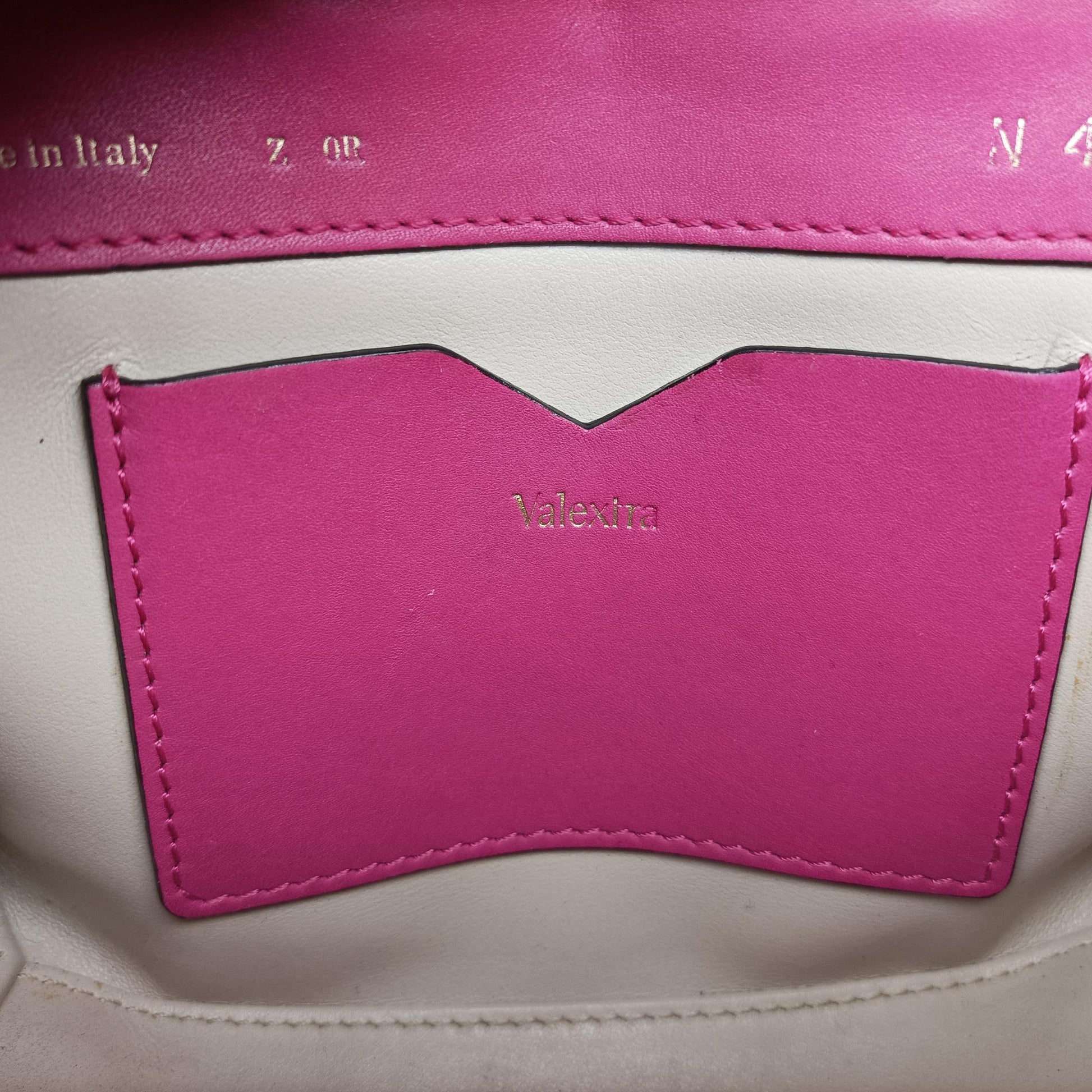 Iside Rose Leather N 443666イジィデ ローズ レッド レザー N 443666