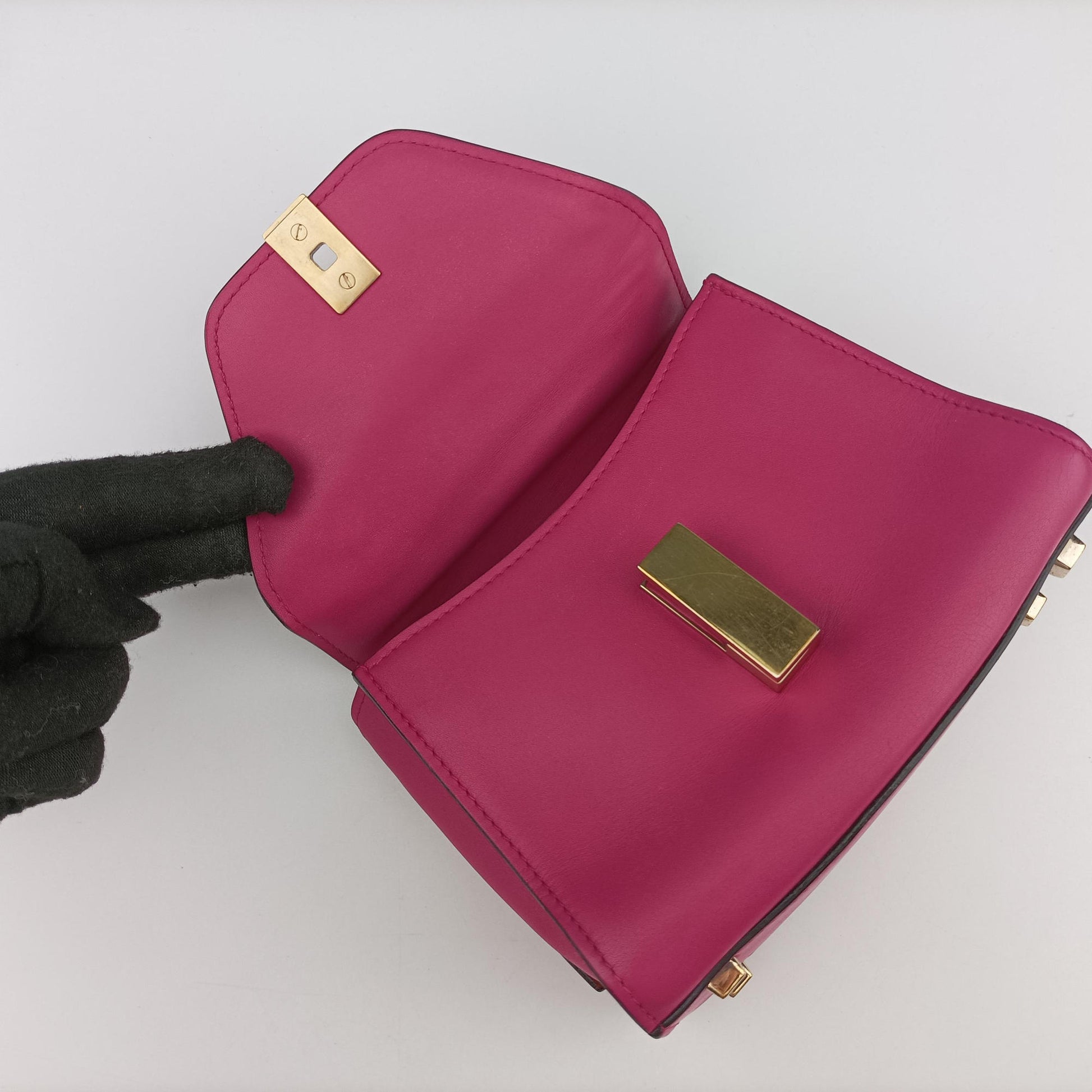 Iside Rose Leather N 443666イジィデ ローズ レッド レザー N 443666