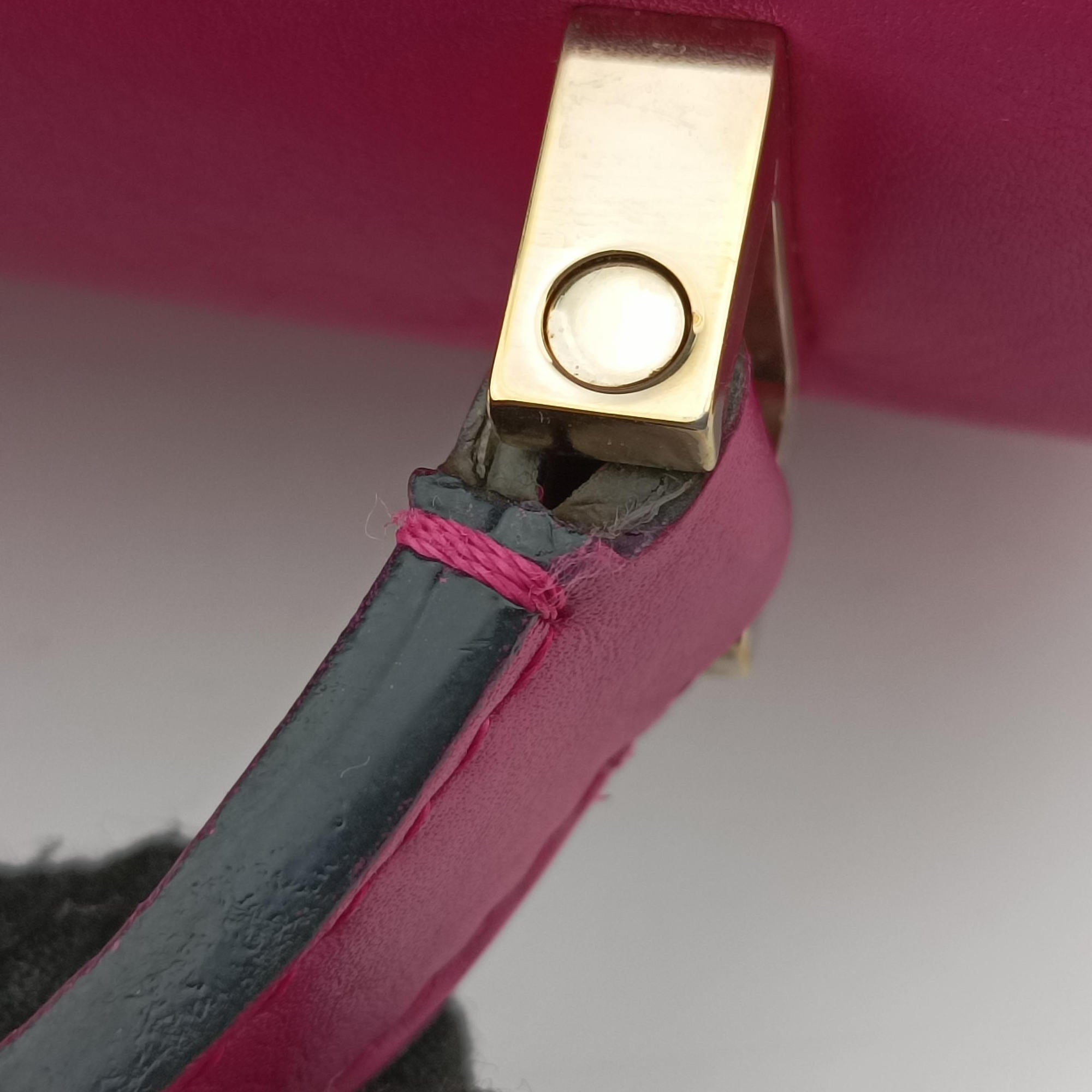 Iside Rose Leather N 443666イジィデ ローズ レッド レザー N 443666