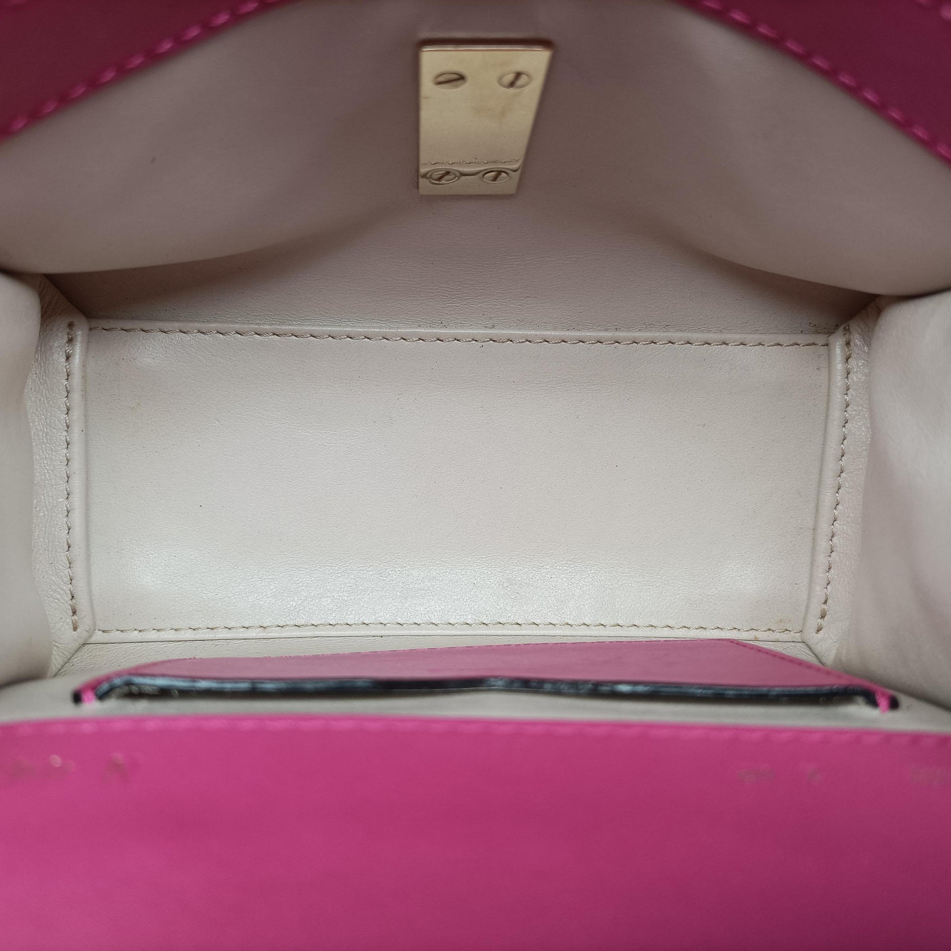 Iside Rose Leather N 443666イジィデ ローズ レッド レザー N 443666