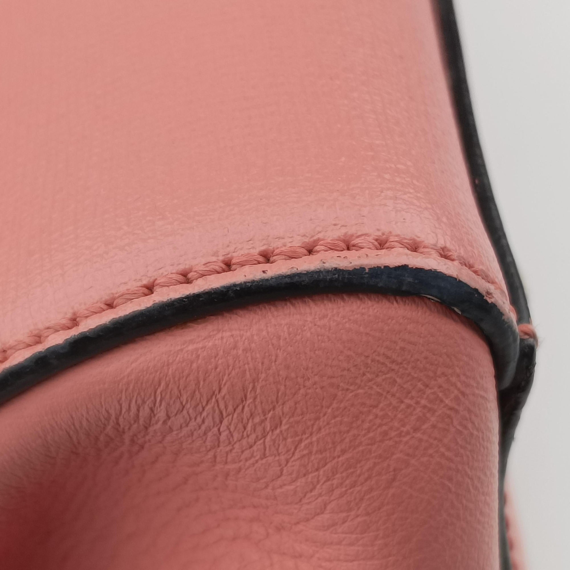 Petite 2 JOURS Pink Leather 8BH253 8BH253-D7E-158-8241プチ トゥージュール ピンク レザー 8BH253 8BH253-D7E-158-8241