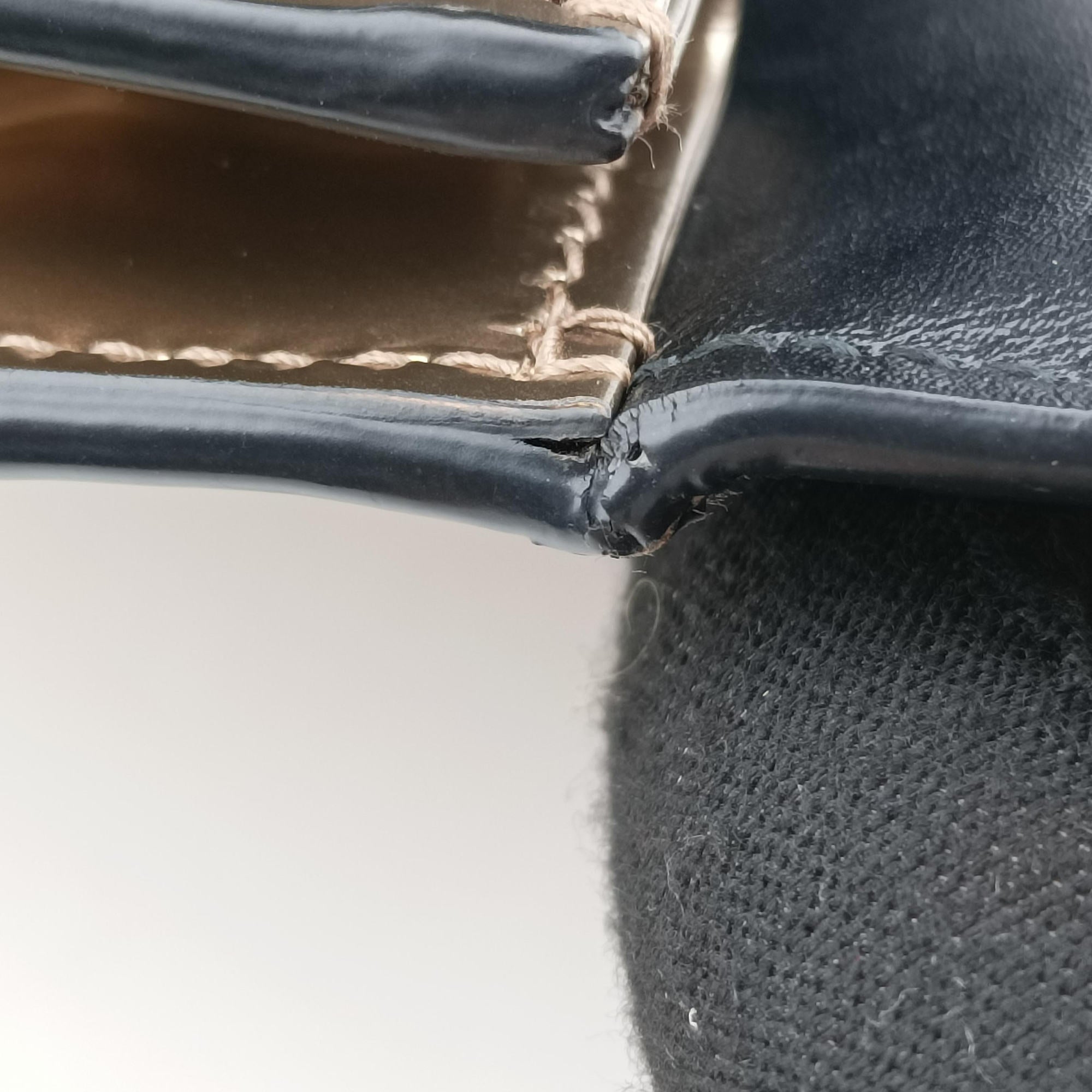 SERPENTI FOREVER Golden Enamel 2608461Yセルペンティ フォーエバー ゴールド エナメル 2608461Y
