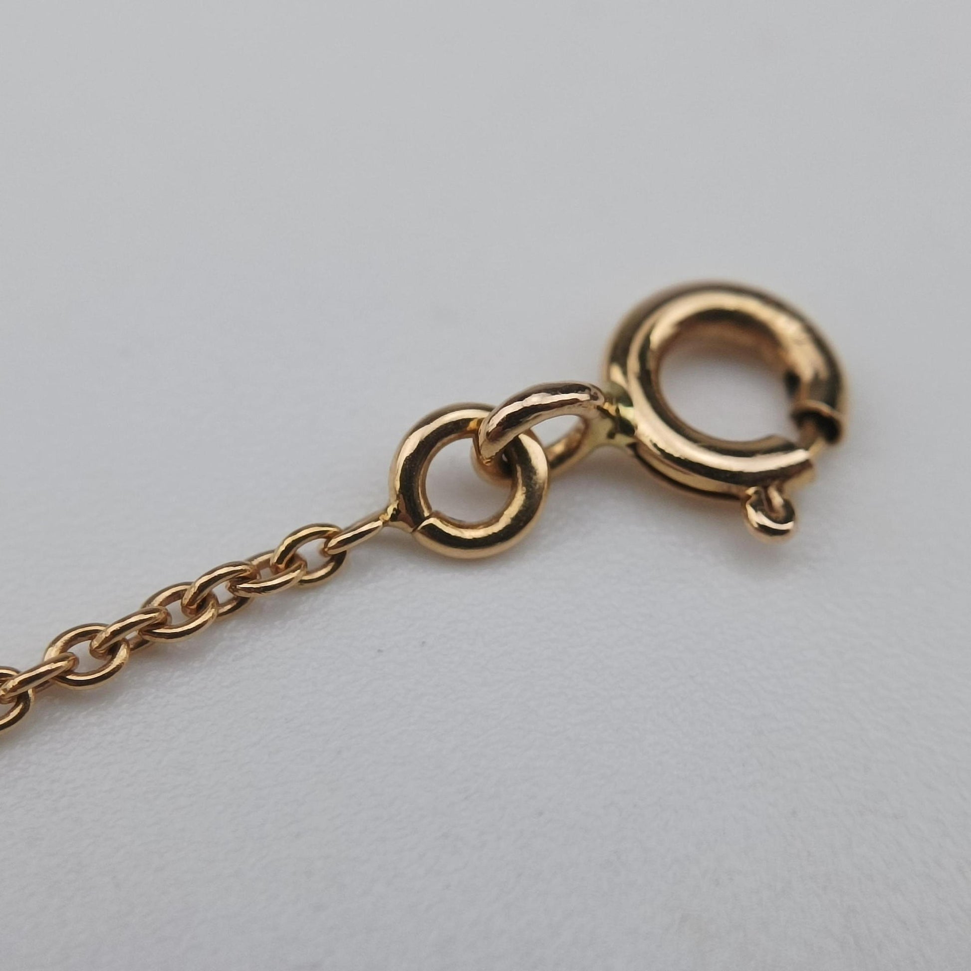 Amulette de Cartier yellow gold x white AU750 B3047100 088685アミュレット ドゥ カルティエ イエローゴールド×ホワイト AU750 B3047100 088685