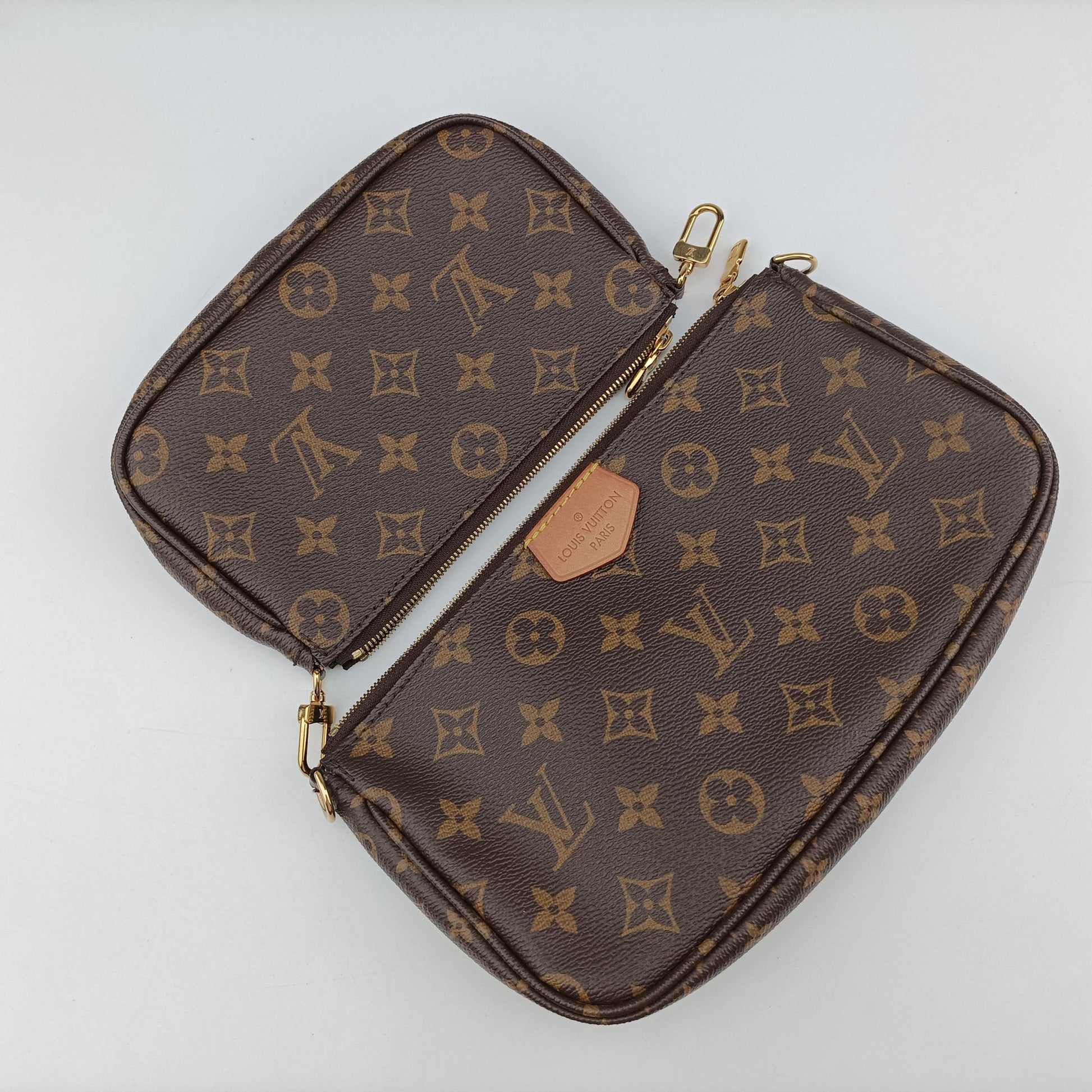 MULTI POCHETTE ACCESSOIRES MARRON×ROSE CLAIRE Monogram Canvas M44840 IC Chipミュルティポシェットアクセソワール マロン×ローズ クレール モノグラムキャンバス M44840 ICチップ