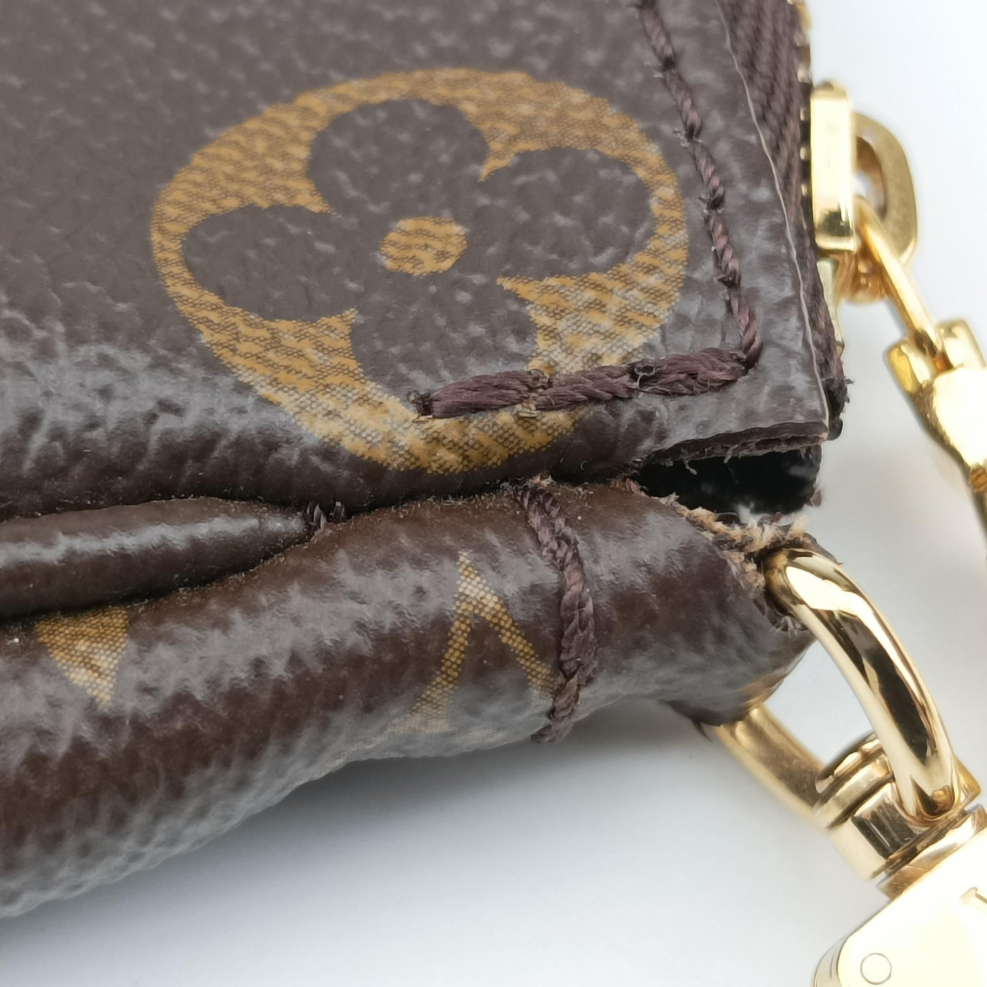 MULTI POCHETTE ACCESSOIRES MARRON×ROSE CLAIRE Monogram Canvas M44840 IC Chipミュルティポシェットアクセソワール マロン×ローズ クレール モノグラムキャンバス M44840 ICチップ