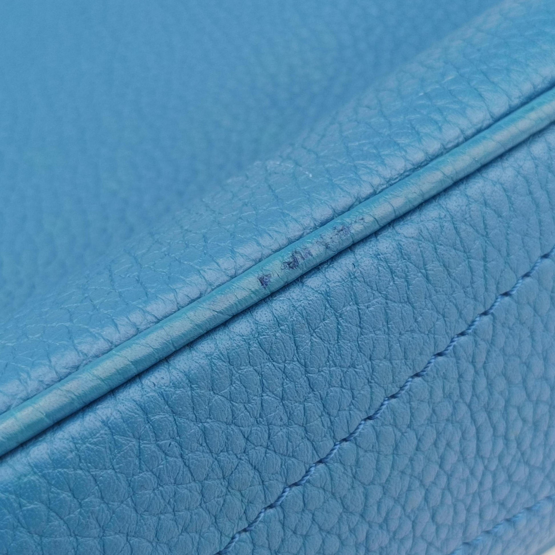 Armand Briefcase MM Blue Taurillon leather M52822 UB4198 IC Chipアルマンド ブリーフケース MM ブルー トリヨンレザー M52822 UB4198 ICチップ