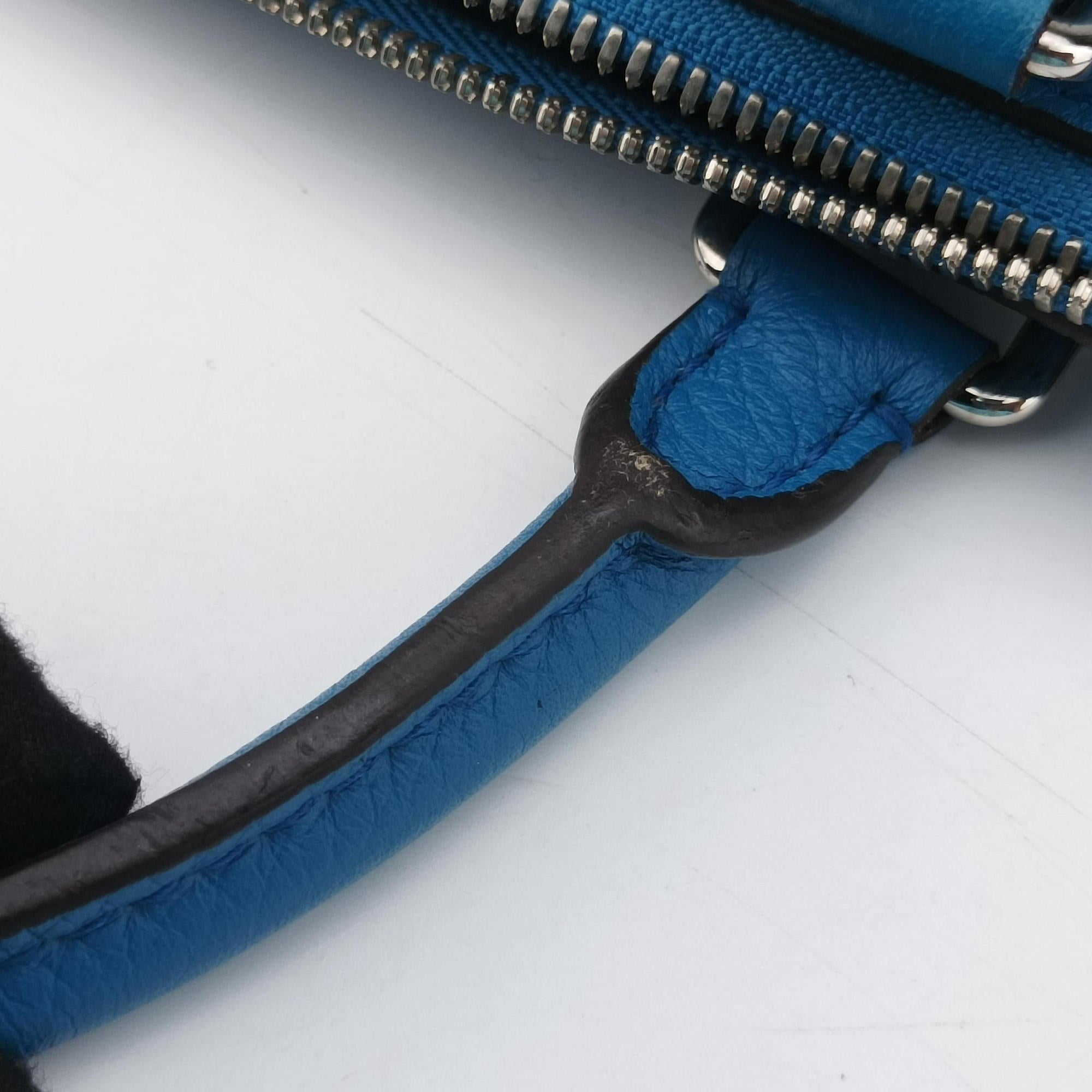 Armand Briefcase MM Blue Taurillon leather M52822 UB4198 IC Chipアルマンド ブリーフケース MM ブルー トリヨンレザー M52822 UB4198 ICチップ