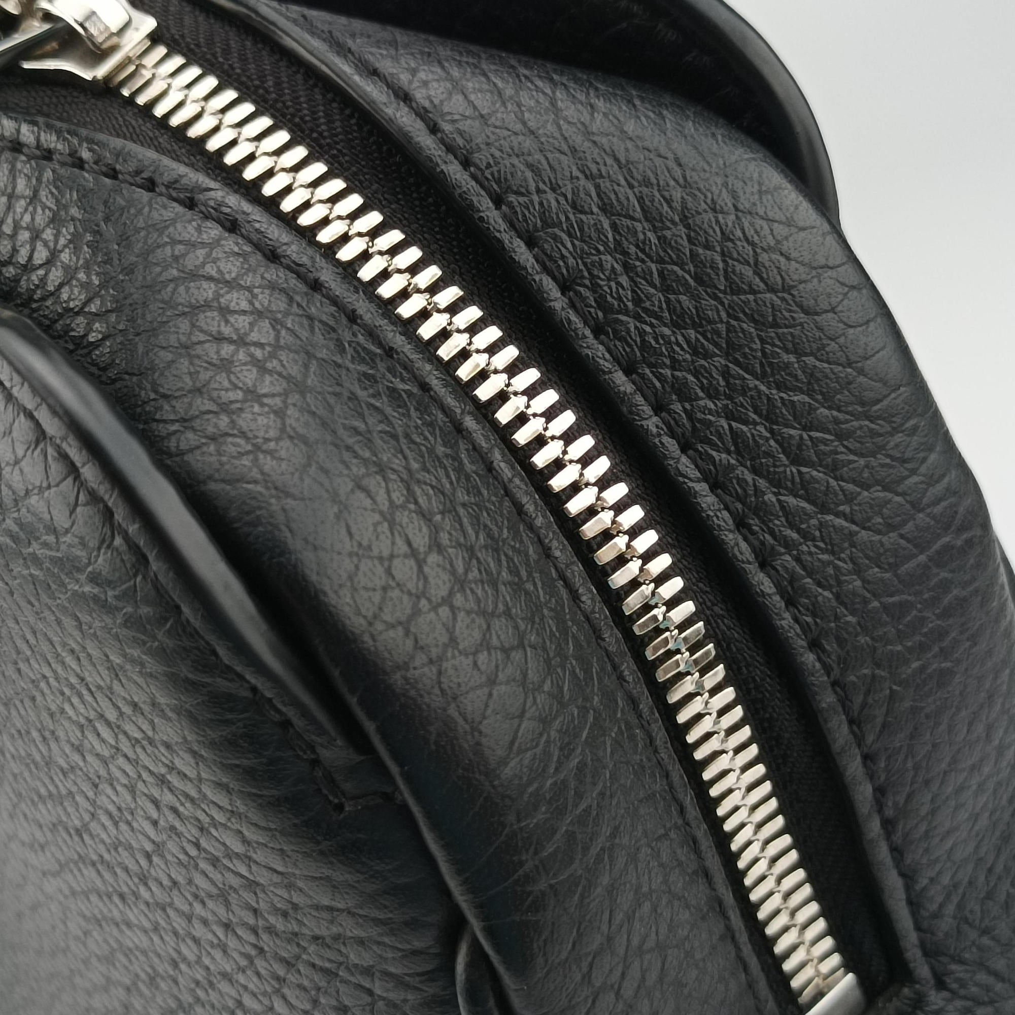 Armand Briefcase MM Noir Taurillon leather M54381 IC Chipアルマンド ブリーフケース MM ノワール トリヨンレザー M54381 ICチップ