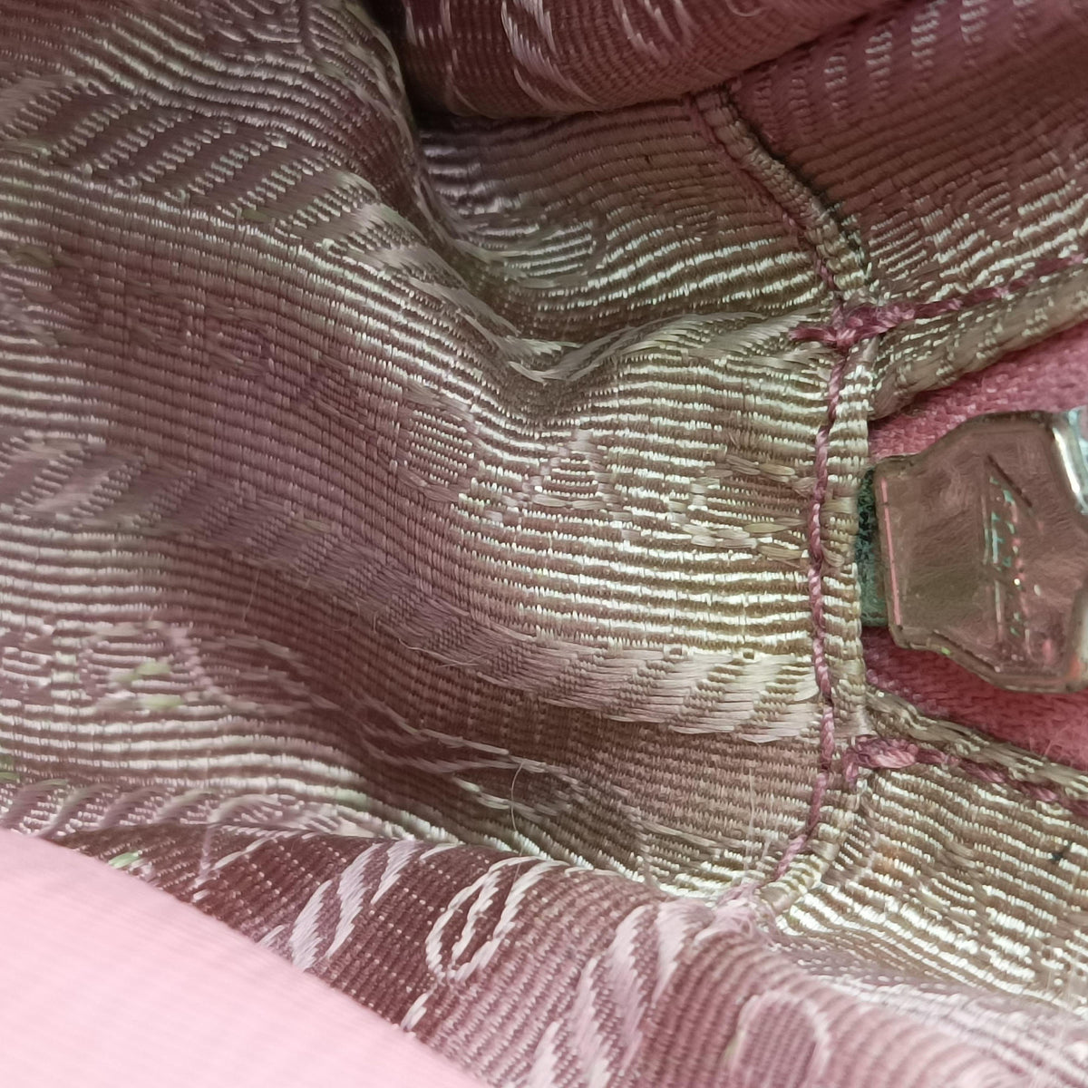 Ribbon Camera Pink Saffiano leather 1N1674 42 Iリボンカメラ ピンク サフィアーノレザー 1N1674 42 I