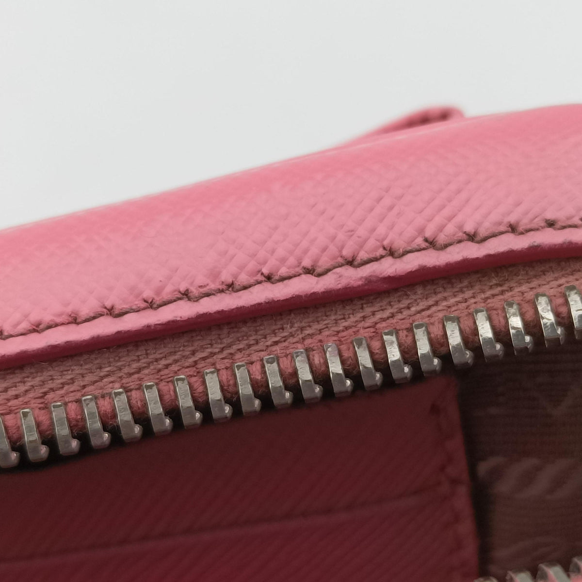 Ribbon Camera Pink Saffiano leather 1N1674 42 Iリボンカメラ ピンク サフィアーノレザー 1N1674 42 I