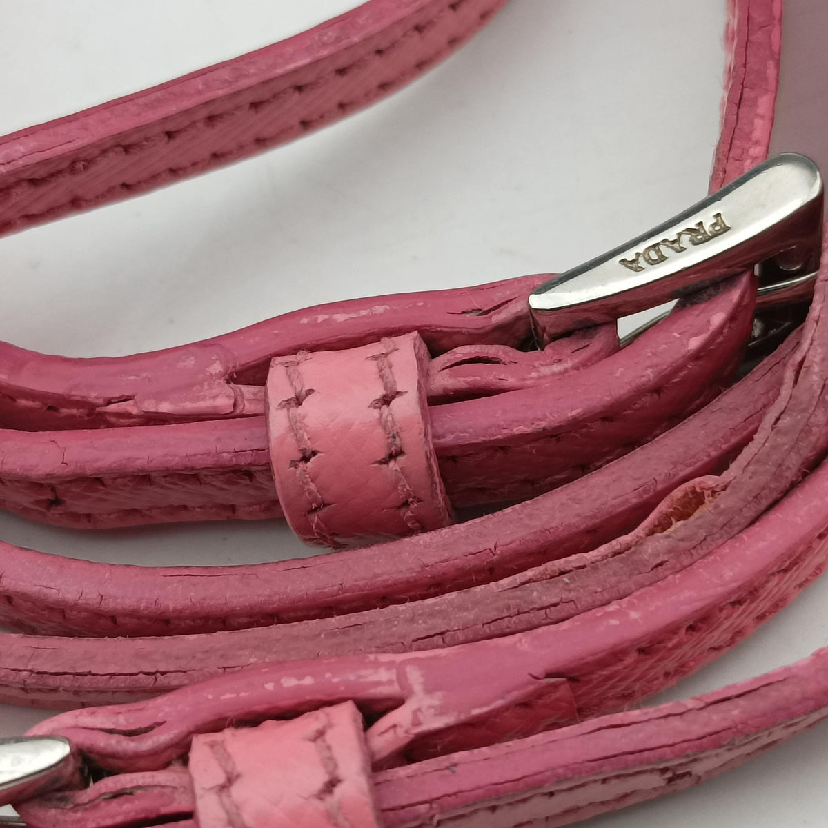Ribbon Camera Pink Saffiano leather 1N1674 42 Iリボンカメラ ピンク サフィアーノレザー 1N1674 42 I
