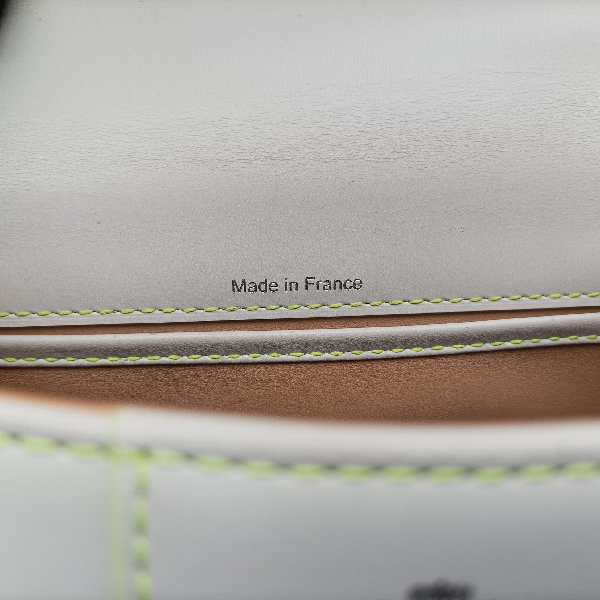 Brillant mini White Leather LO8Aブリヨン ミニ ホワイト レザー LO8A