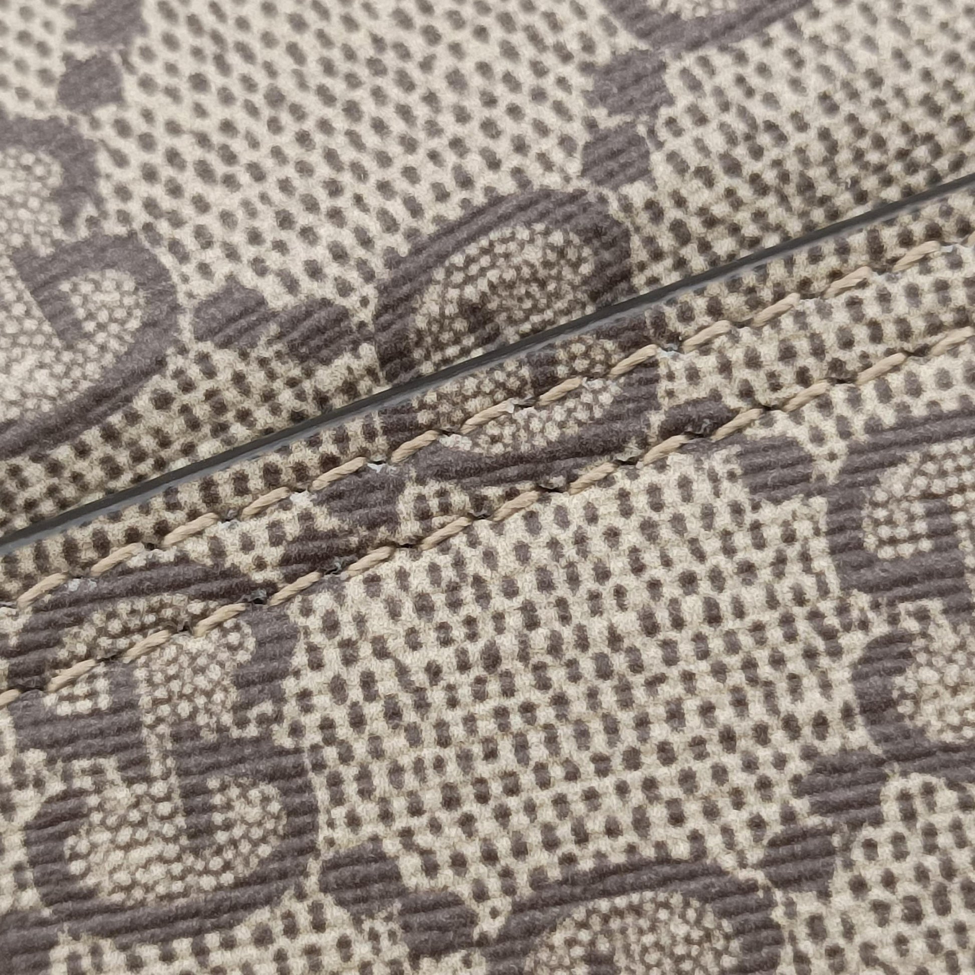 love heart Brown PVC coated canvas 678133 D036885243ラブ ハート ブラウン PVCコーティングキャンバス 678133 D036885243