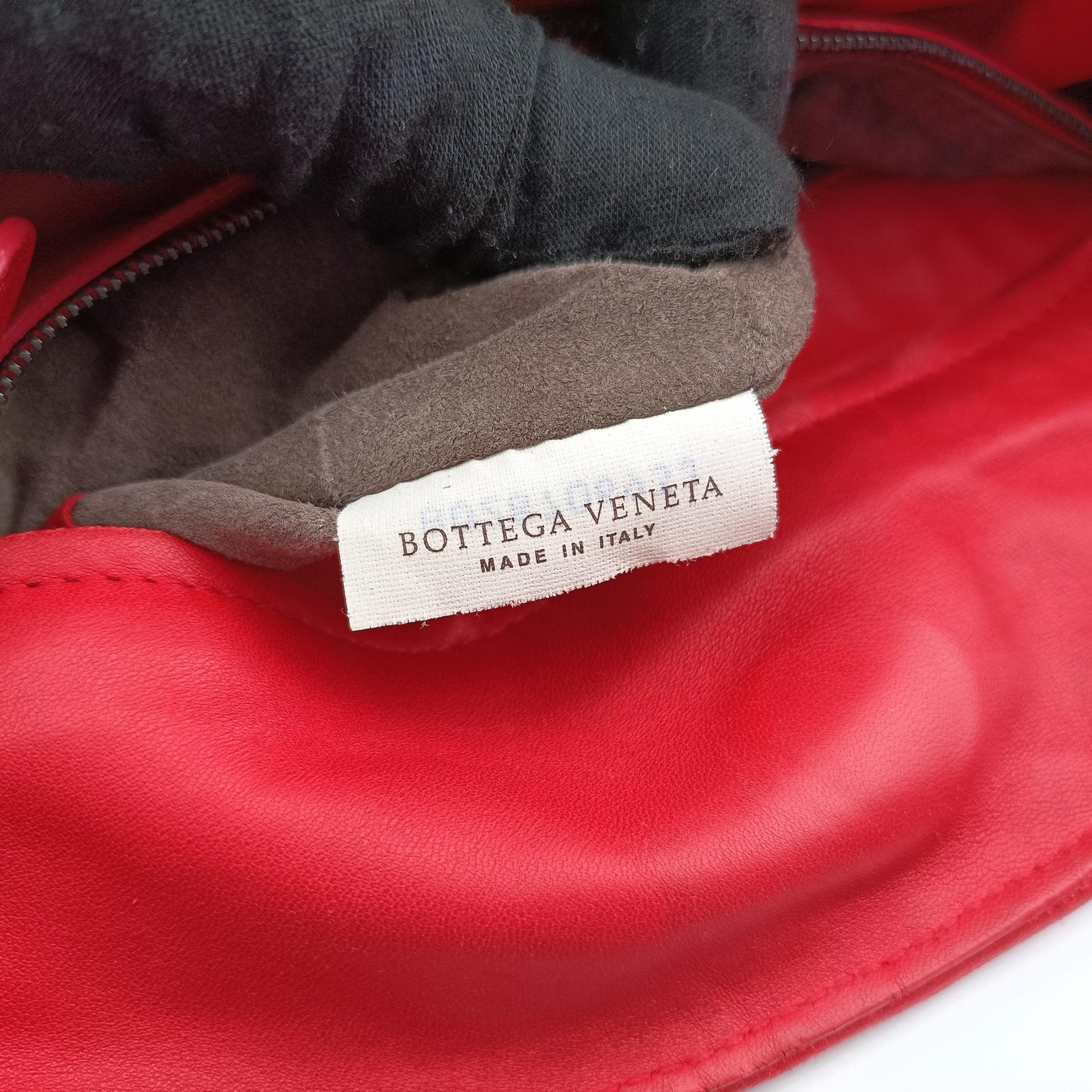 Parachute Intrecciato Red Lambskin B02870693Jパラシュート イントレチャート レッド ラムスキン B02870693J