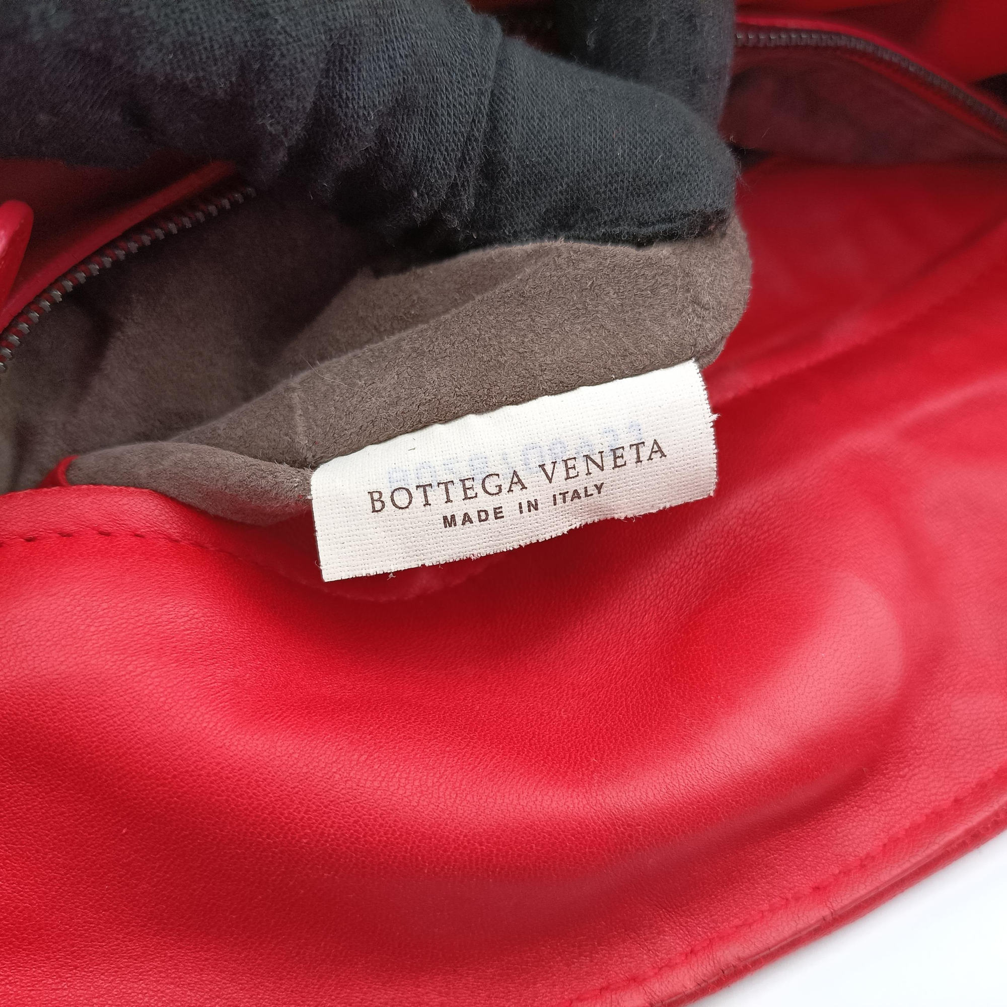 Parachute Intrecciato Red Lambskin B02870693Jパラシュート イントレチャート レッド ラムスキン B02870693J