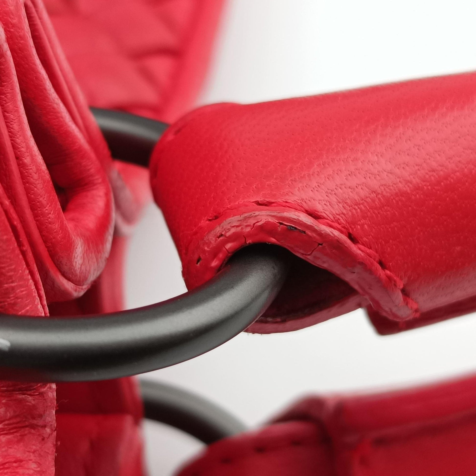 Parachute Intrecciato Red Lambskin B02870693Jパラシュート イントレチャート レッド ラムスキン B02870693J