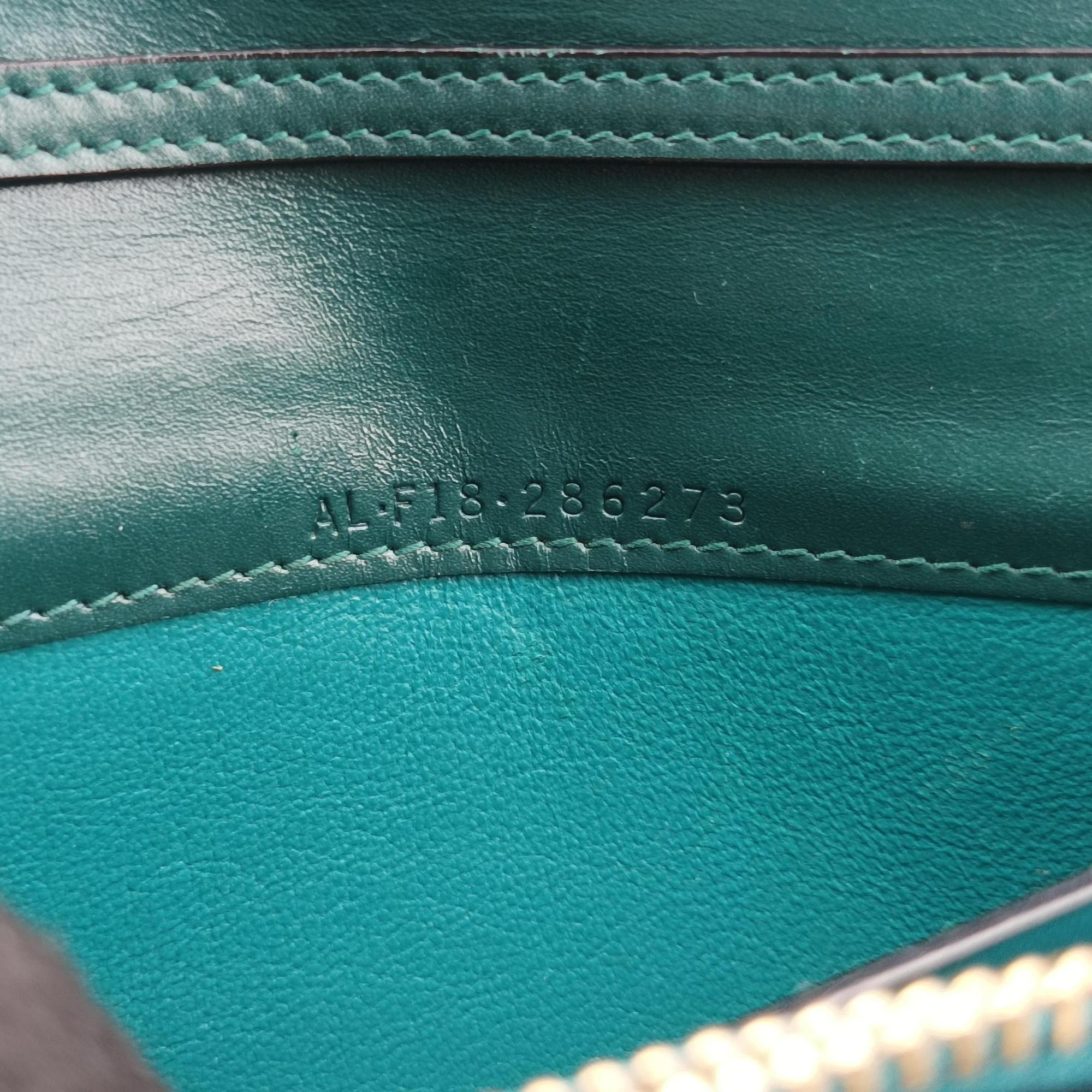SERPENTI FOREVER Green Leather 2990768Yセルペンティ フォーエバー グリーン レザー 2990768Y