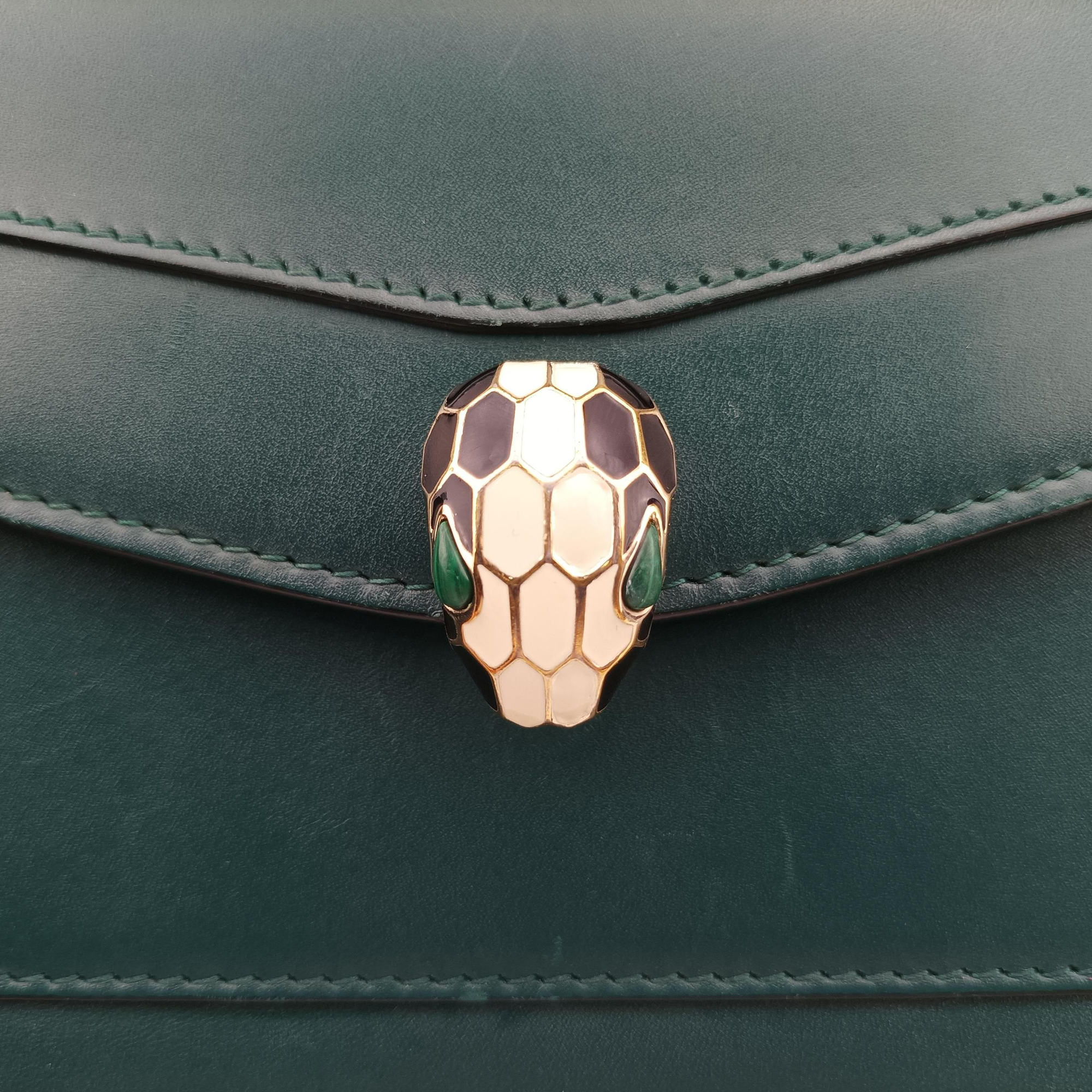 SERPENTI FOREVER Green Leather 2990768Yセルペンティ フォーエバー グリーン レザー 2990768Y