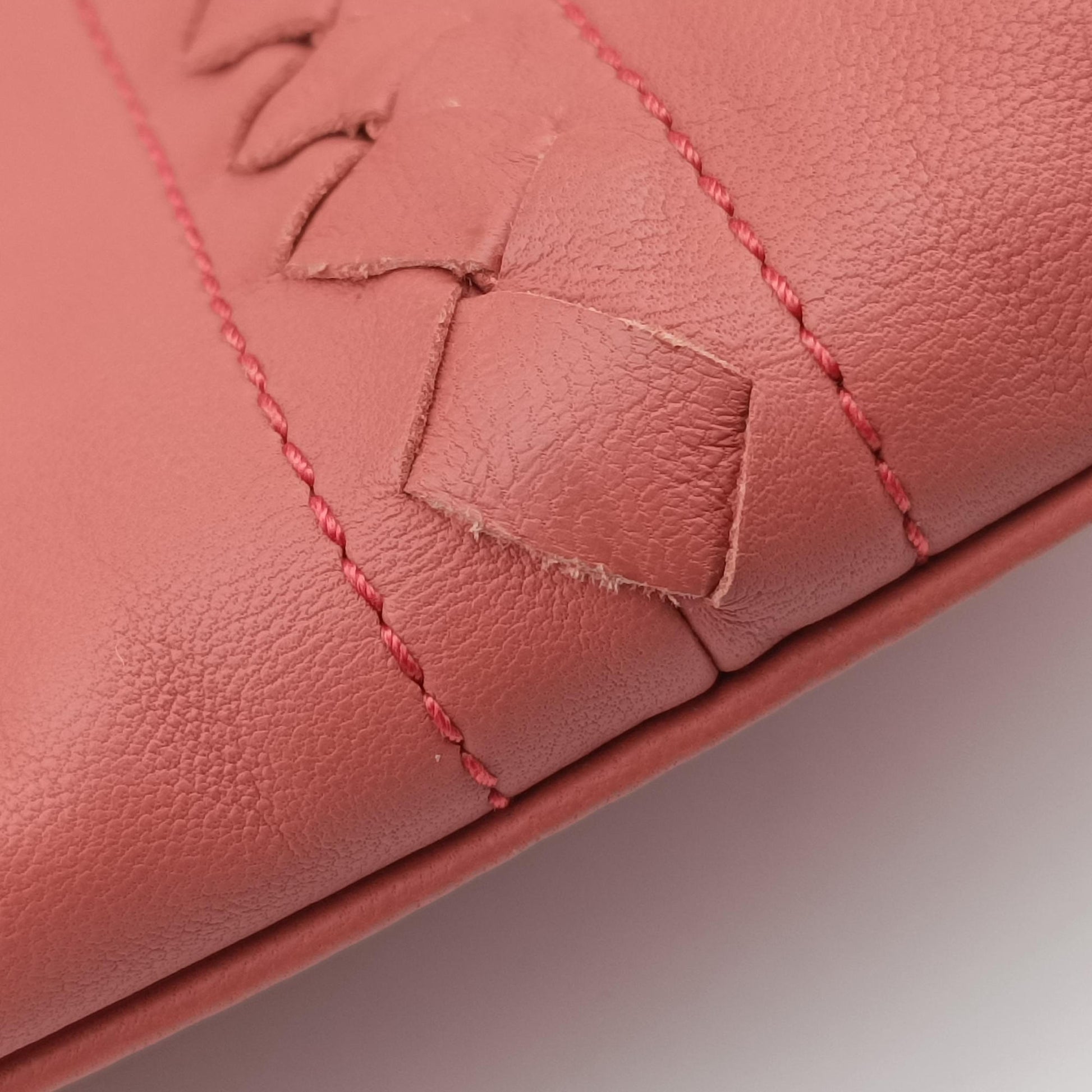 Intrecciato Coral Pink Lambskin IC Chipイントレチャート コーラルピンク ラムスキン ICチップ