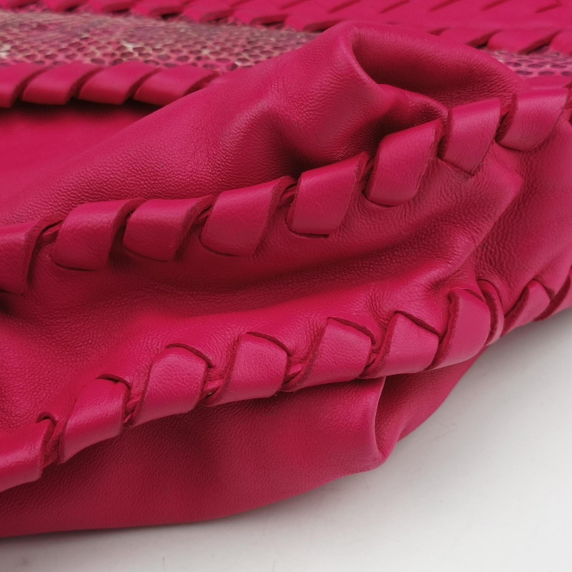 Intrecciato Pink lambskin B00113340Rイントレチャート ピンク ラムスキン B00113340R