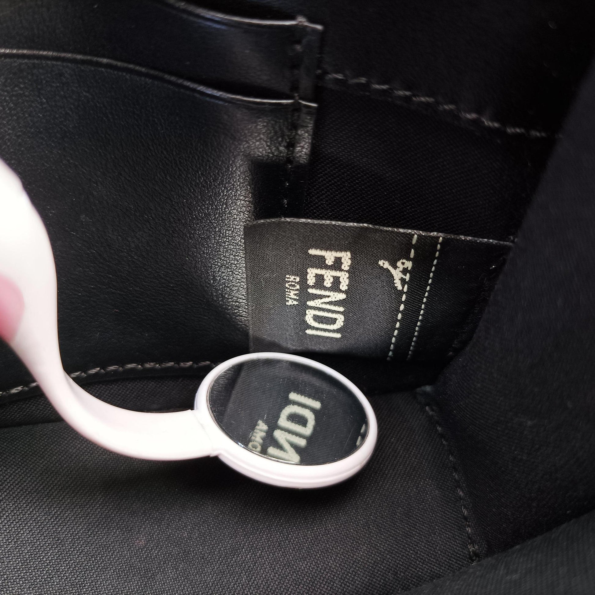 F is Black Leather 8BM005 8BM005 A0KK 198-8210エフ イズ ブラック レザー 8BM005 8BM005 A0KK 198-8210