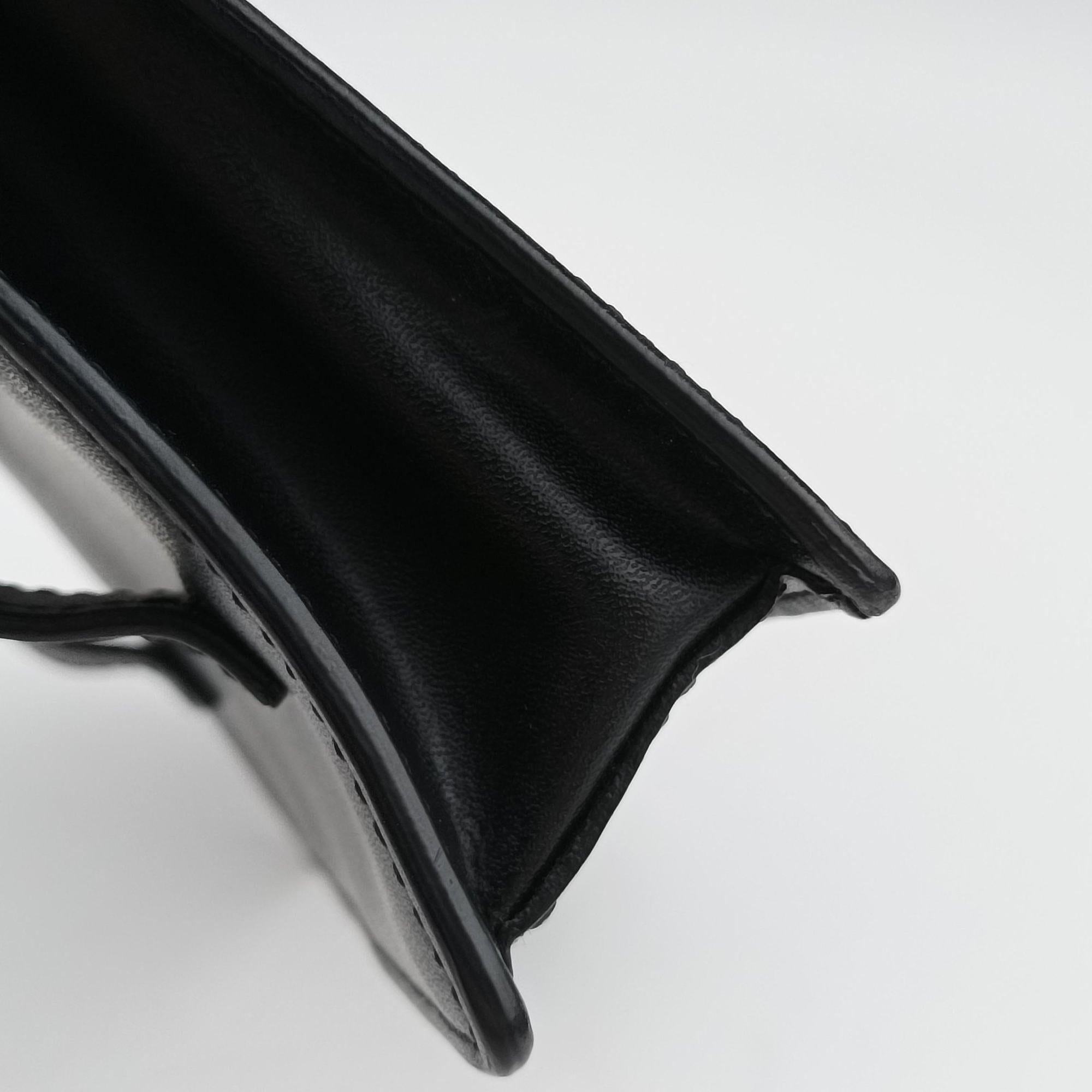 F is Black Leather 8BM005 8BM005 A0KK 198-8210エフ イズ ブラック レザー 8BM005 8BM005 A0KK 198-8210