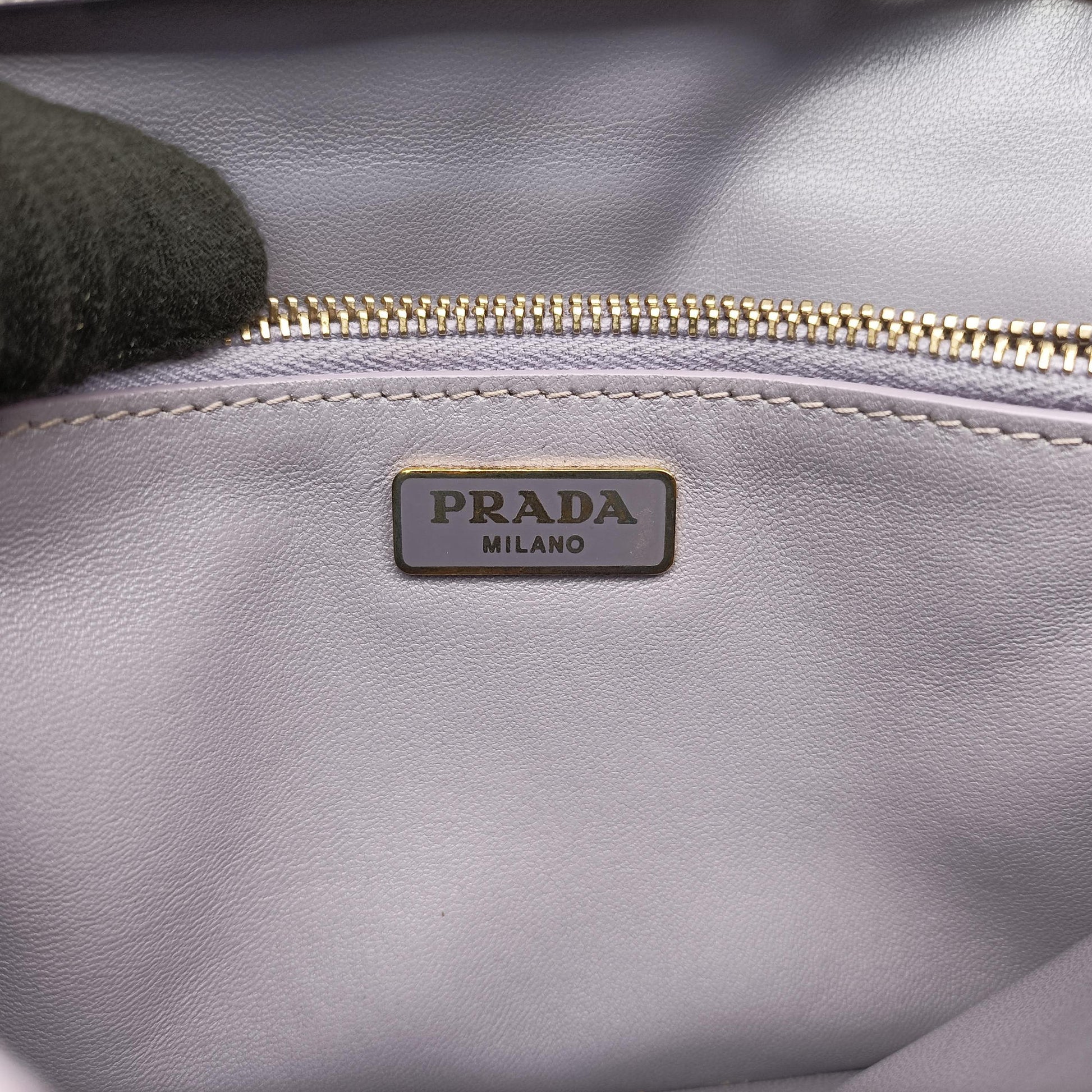 Logo Chain Purple SAFFIANO Leather BT1035 180/Hロゴチェーン パープル サフィアーノレザー BT1035 180/H