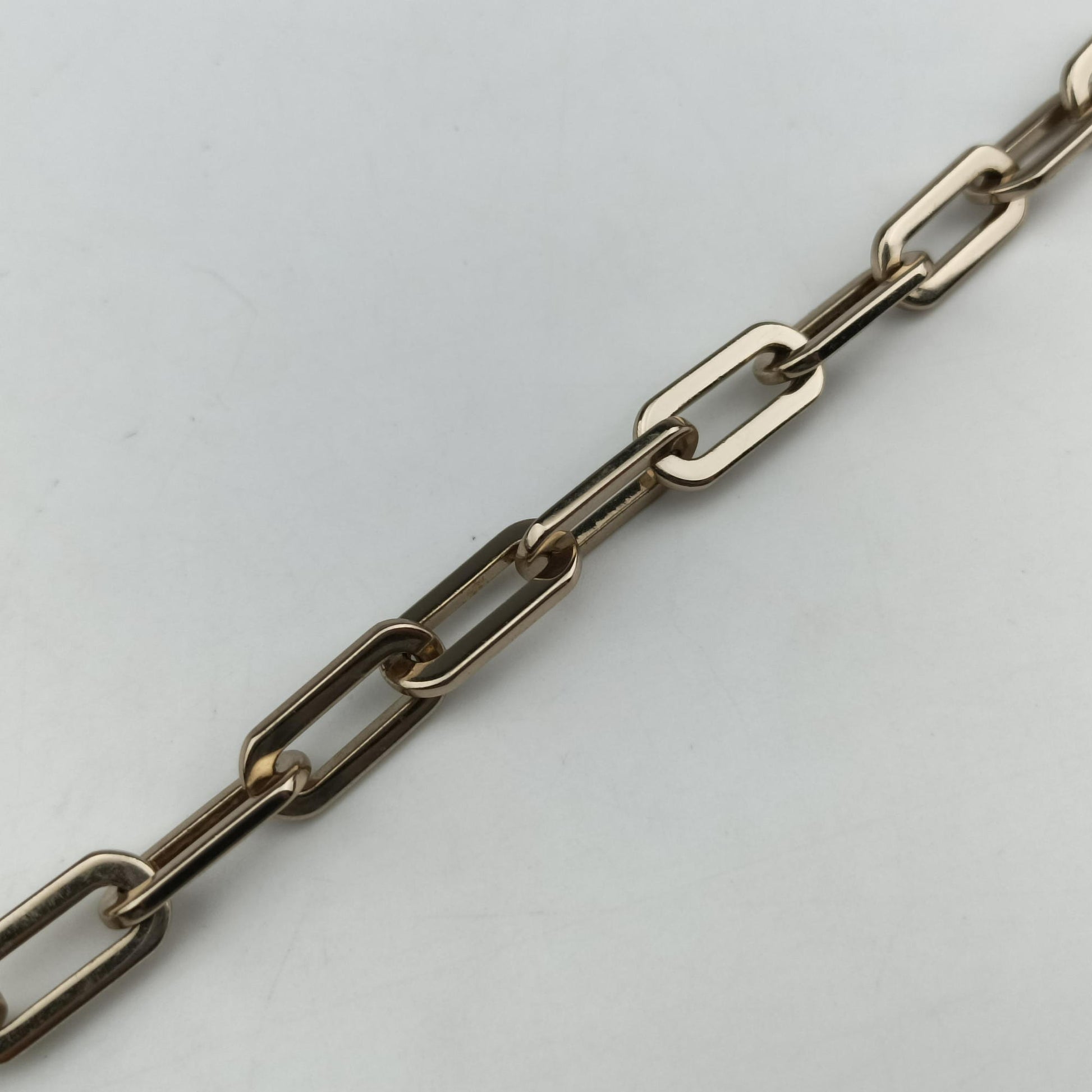 Logo Chain Purple SAFFIANO Leather BT1035 180/Hロゴチェーン パープル サフィアーノレザー BT1035 180/H