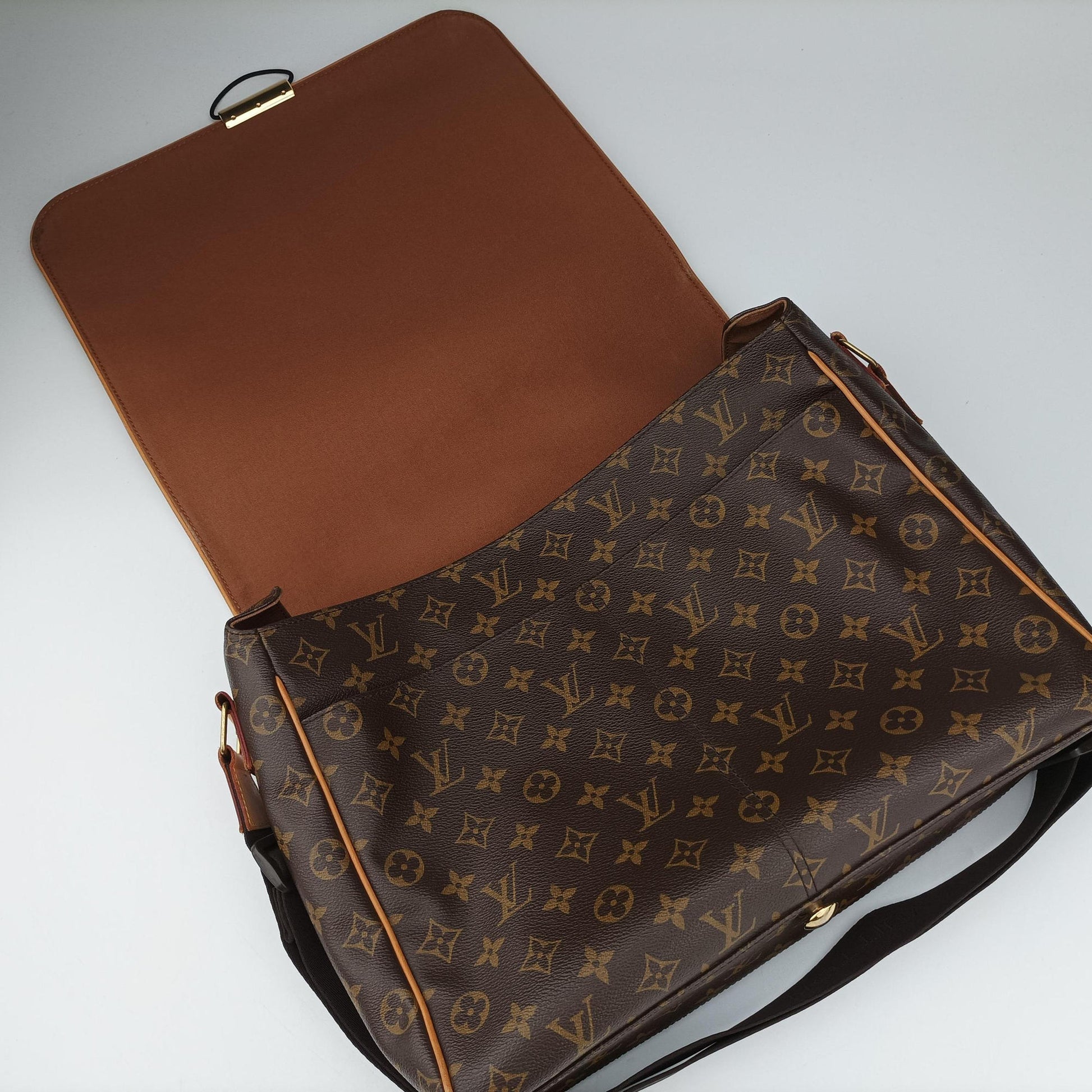 ABBESSES brown Monogram Canvas M45257 CA0048アベス モノグラム/ブラウン モノグラムキャンバス M45257 CA0048